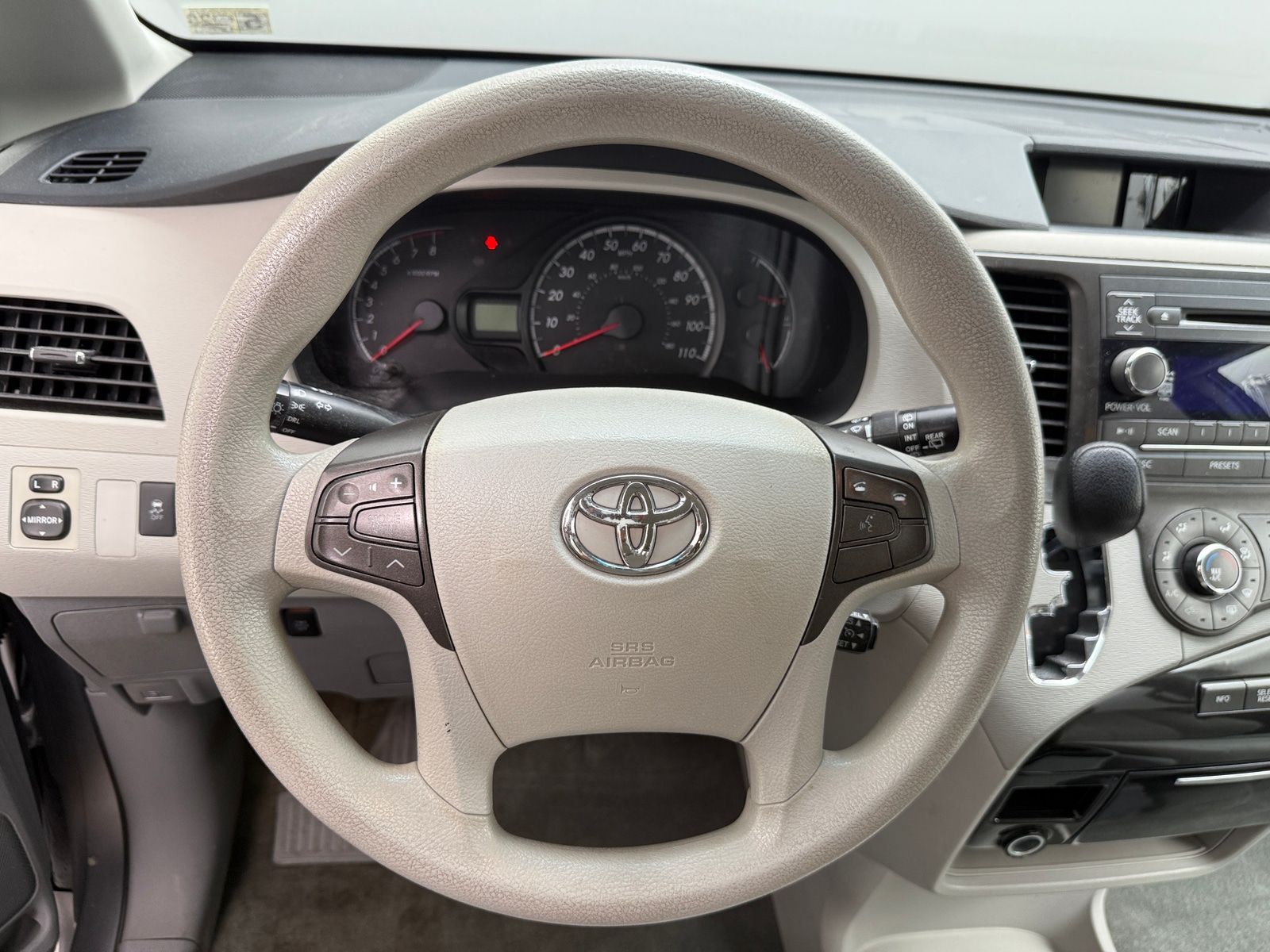 Thumbnail: 2012 Toyota Sienna - 5