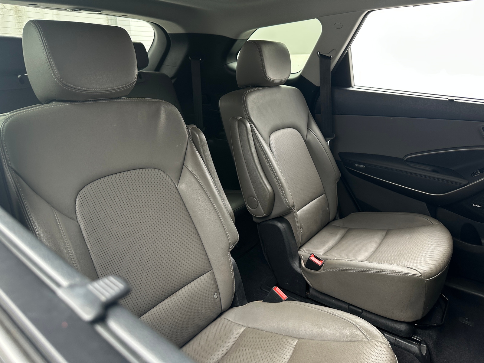 Thumbnail: 2017 Hyundai Santa Fe - 5