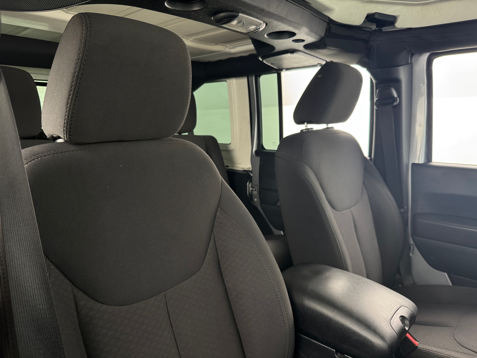 Thumbnail: 2015 Jeep Wrangler - 2
