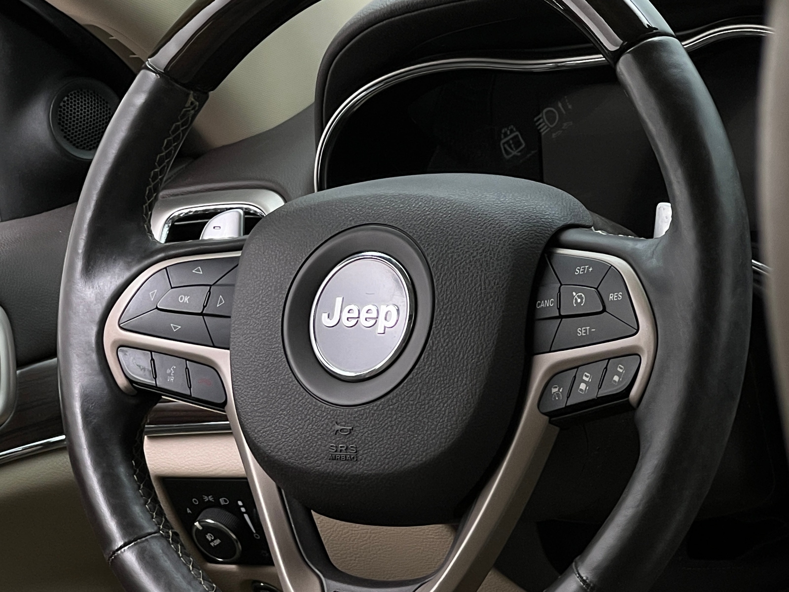 Thumbnail: 2014 Jeep Grand Cherokee - 4