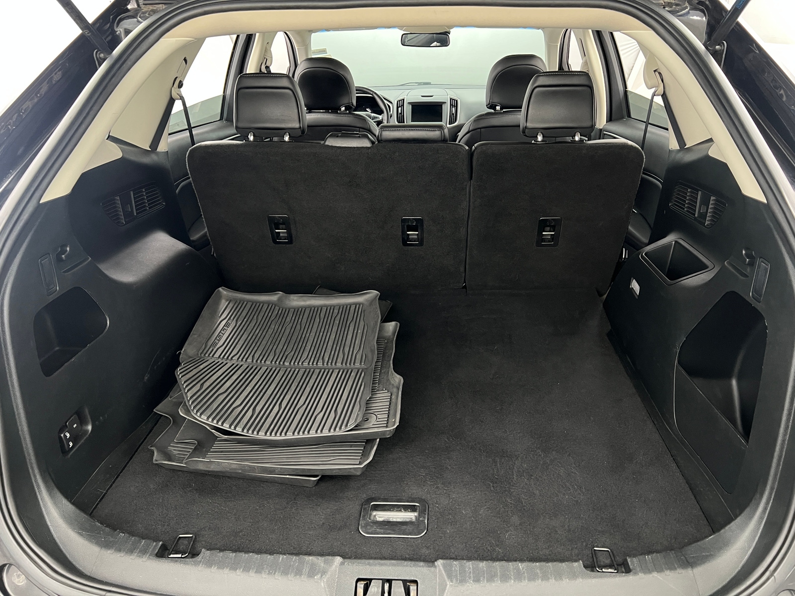 Thumbnail: 2019 Ford Edge - 7