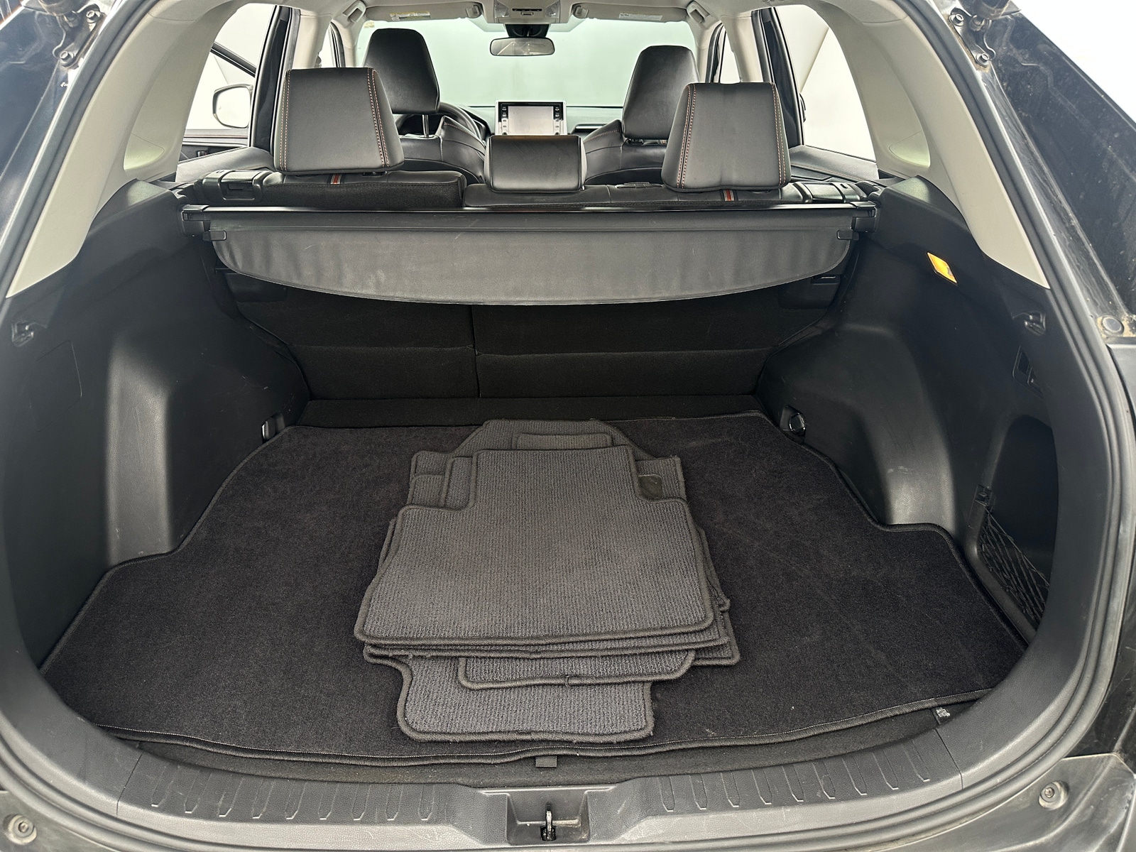 Thumbnail: 2019 Toyota RAV4 - 6