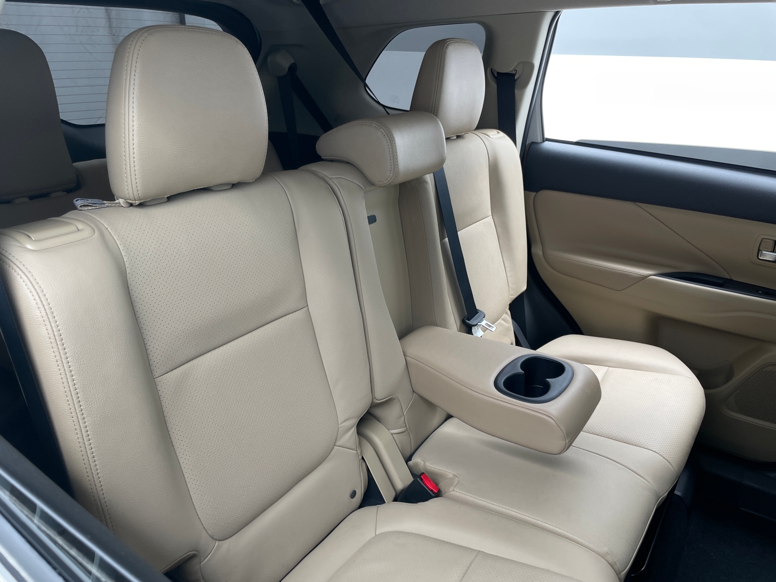 Thumbnail: 2017 Mitsubishi Outlander - 5