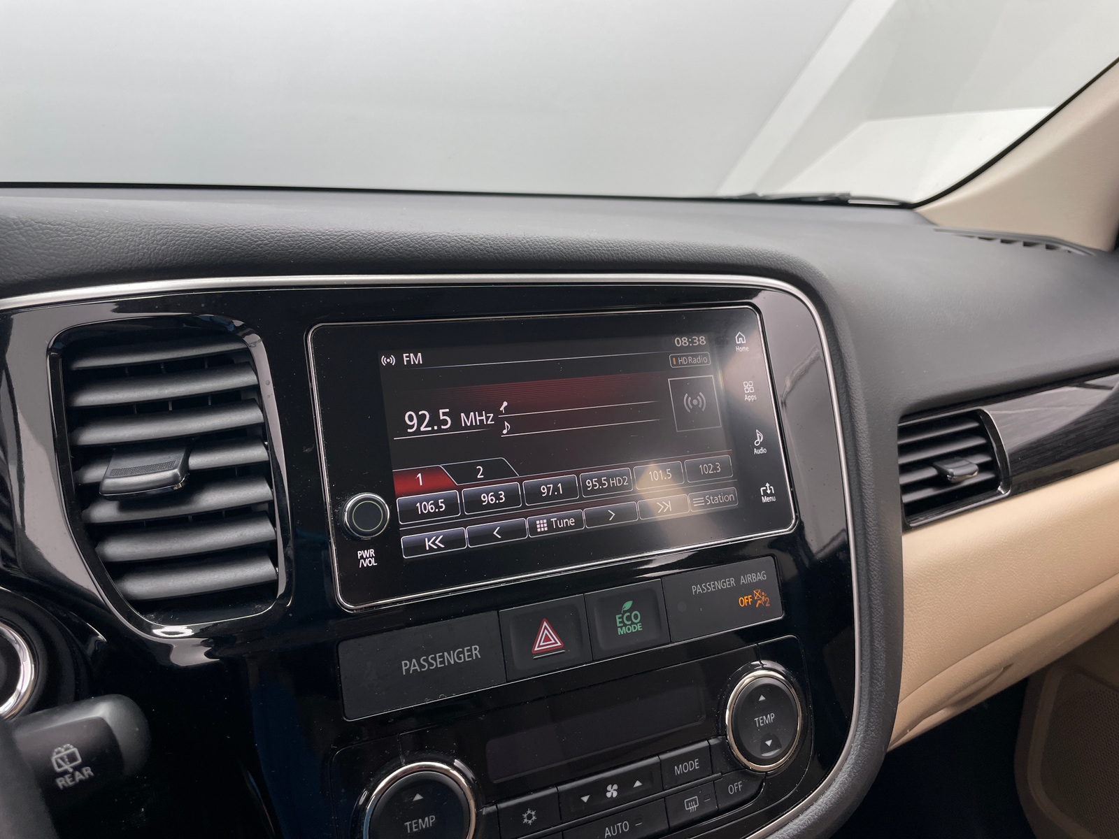 Thumbnail: 2017 Mitsubishi Outlander - 3