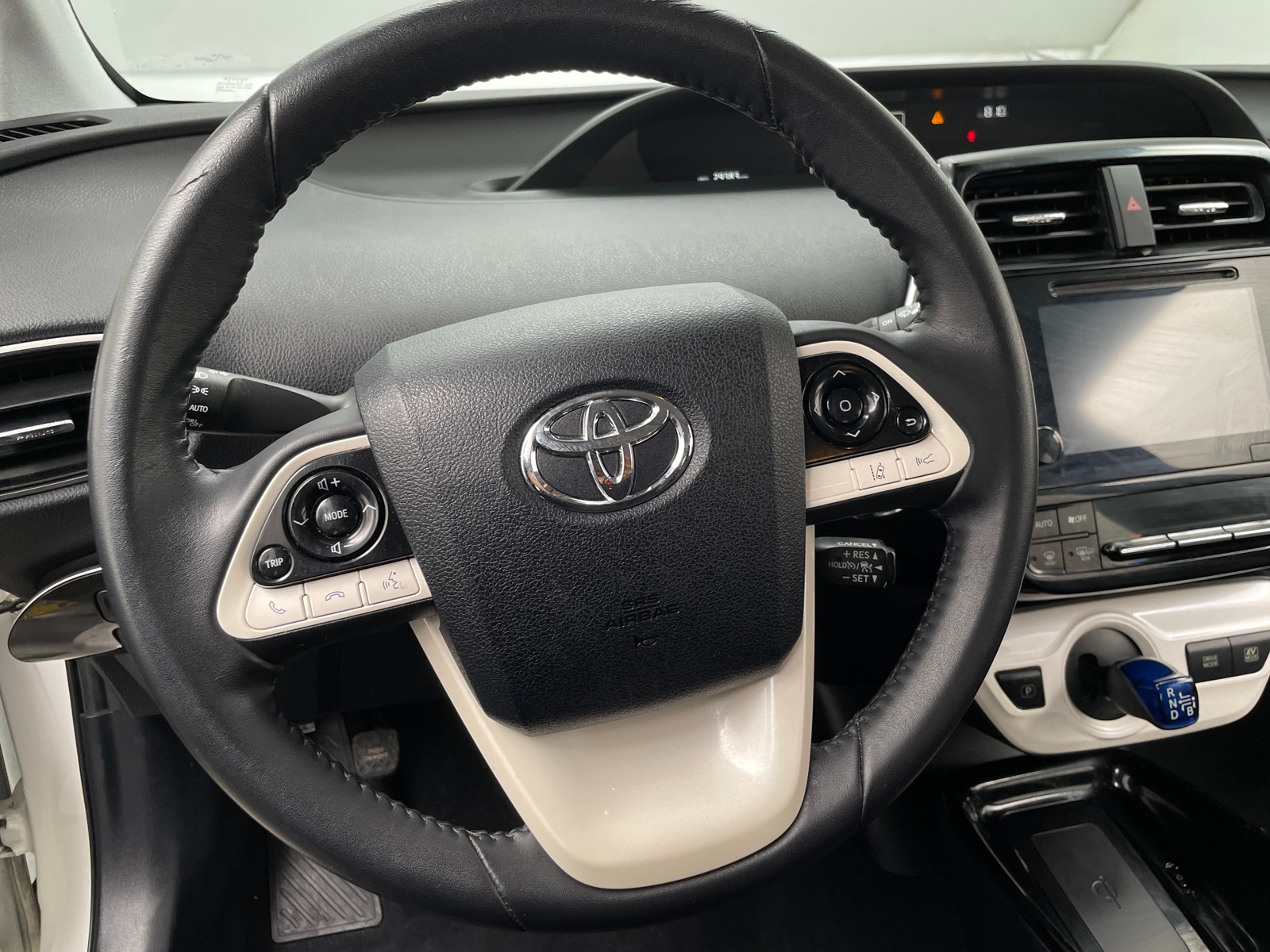 Thumbnail: 2018 Toyota Prius - 5