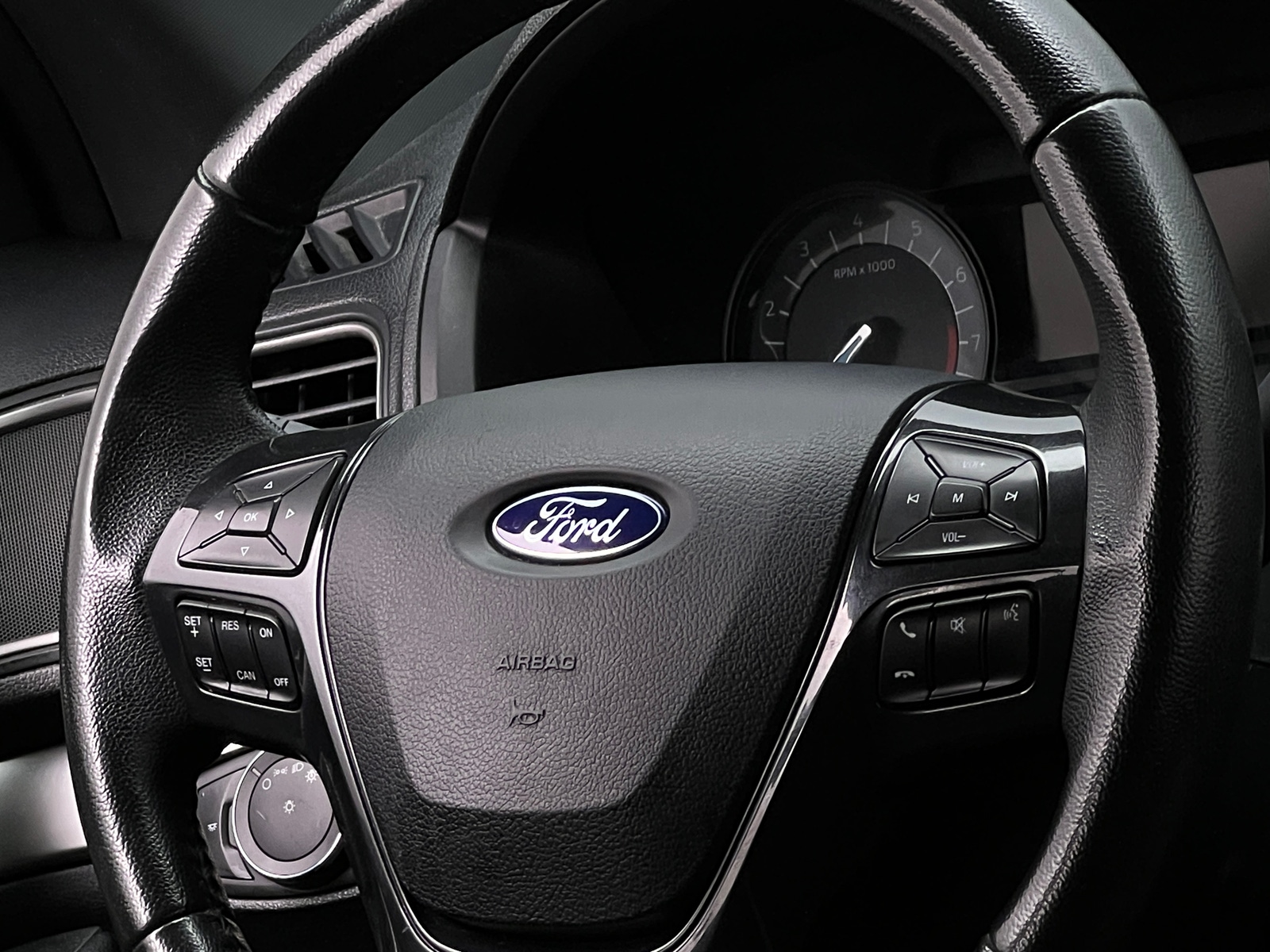 Thumbnail: 2018 Ford Explorer - 5
