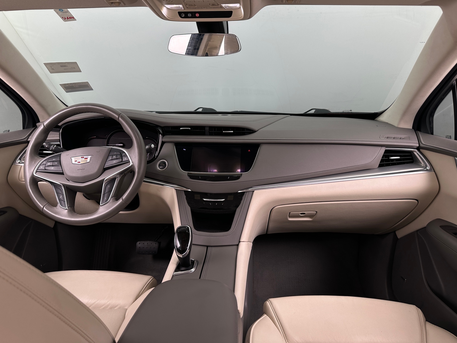Thumbnail: 2017 Cadillac XT5 - 2