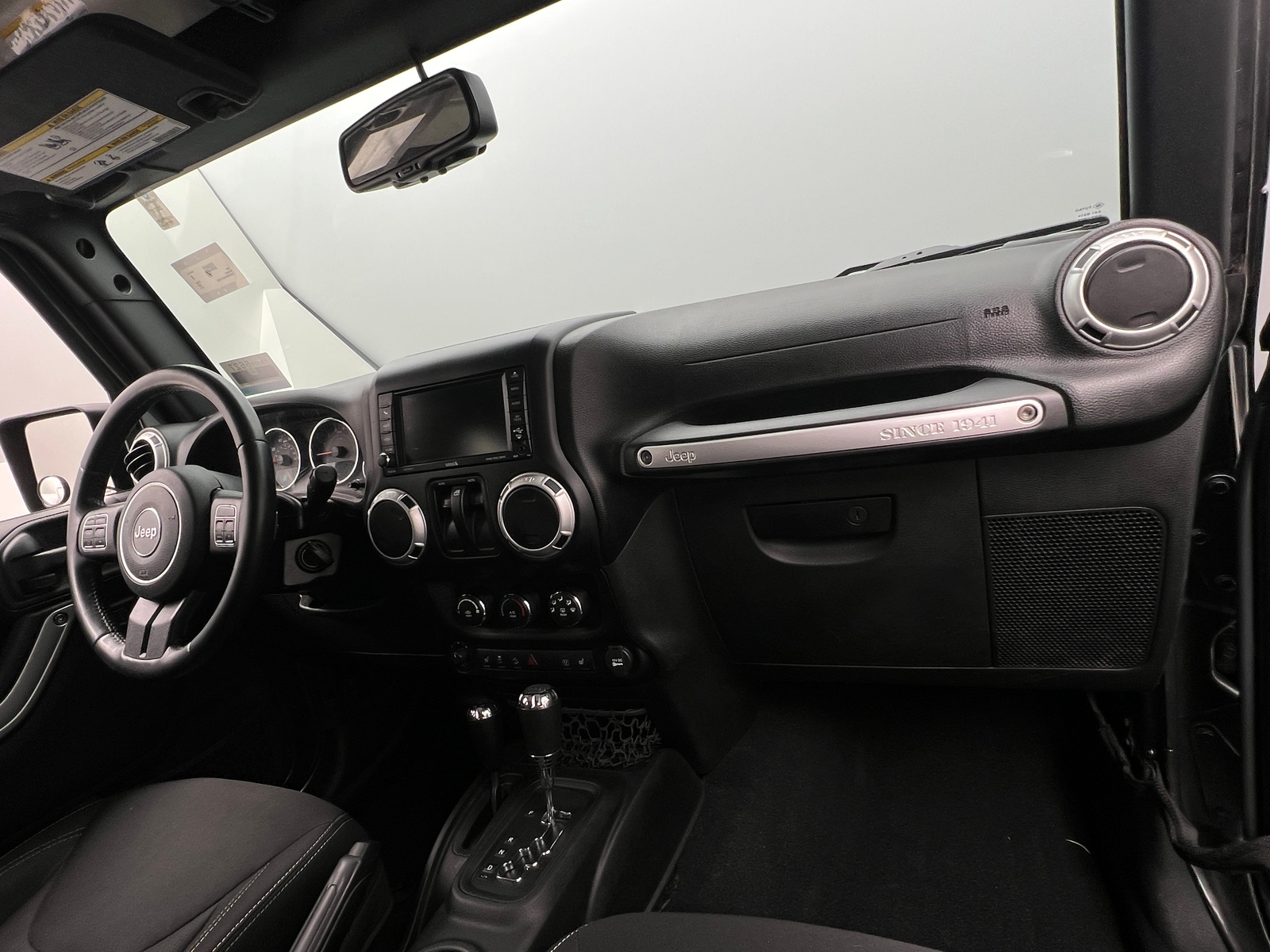 Thumbnail: 2016 Jeep Wrangler - 3