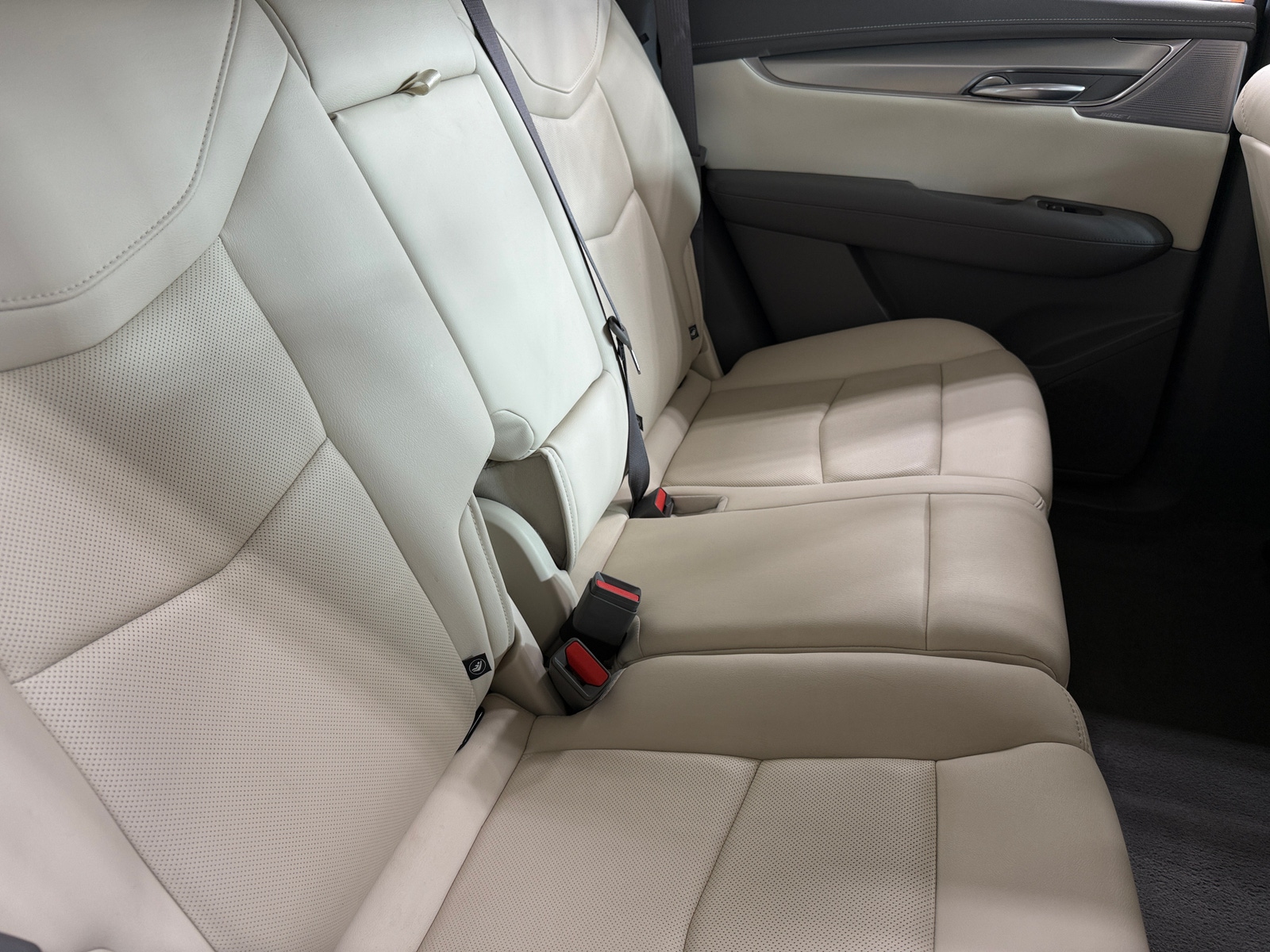 Thumbnail: 2021 Cadillac XT5 - 5