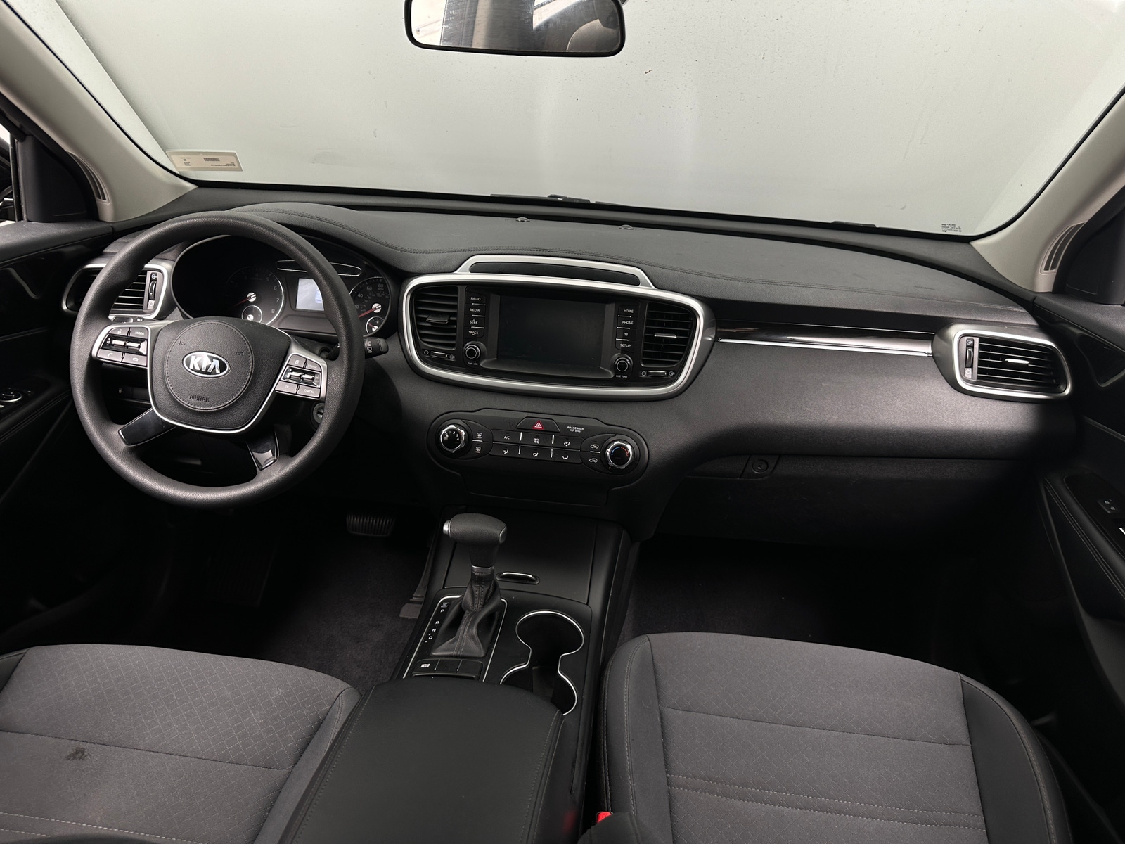 Thumbnail: 2020 Kia Sorento - 3