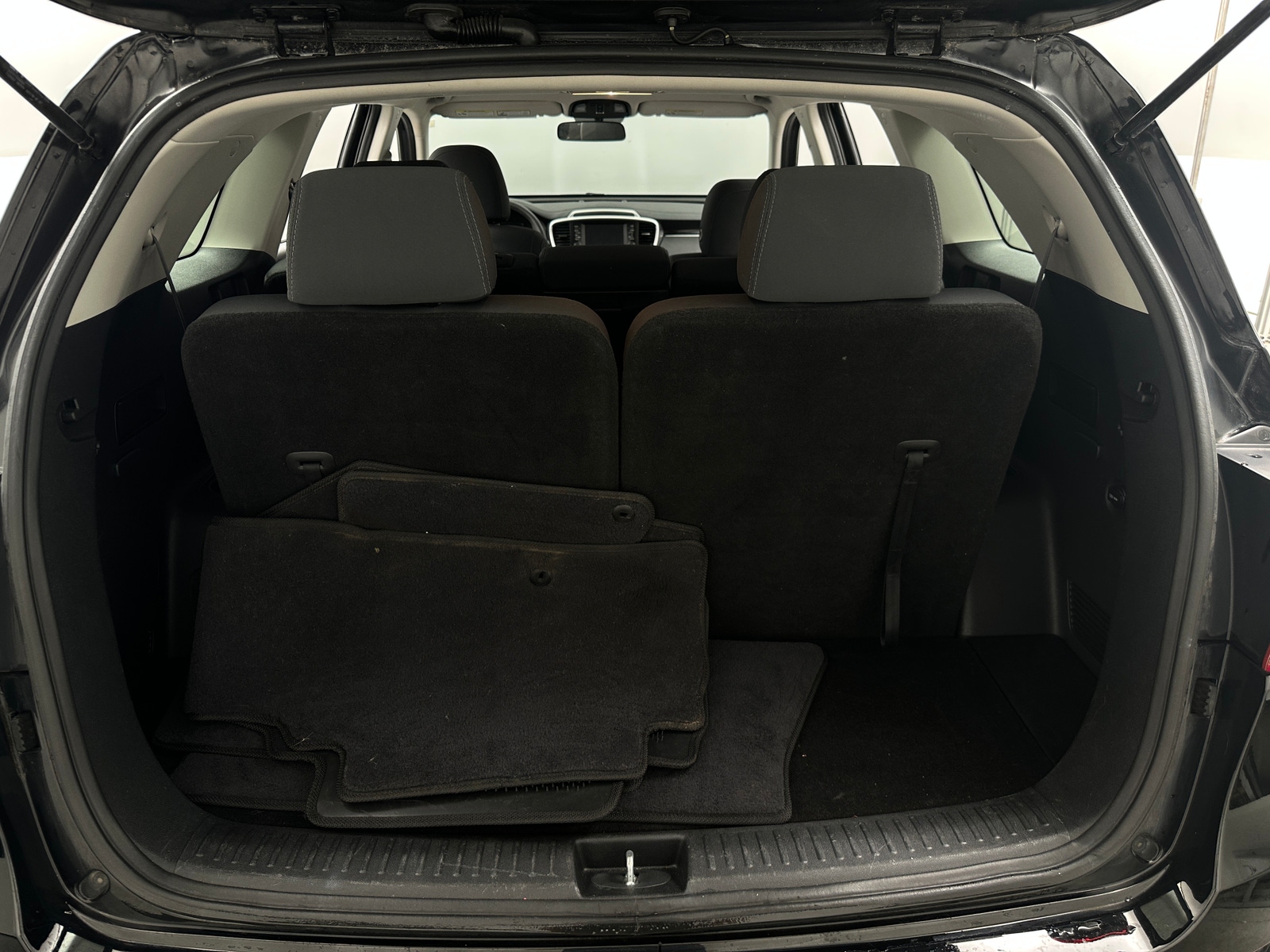 Thumbnail: 2020 Kia Sorento - 7