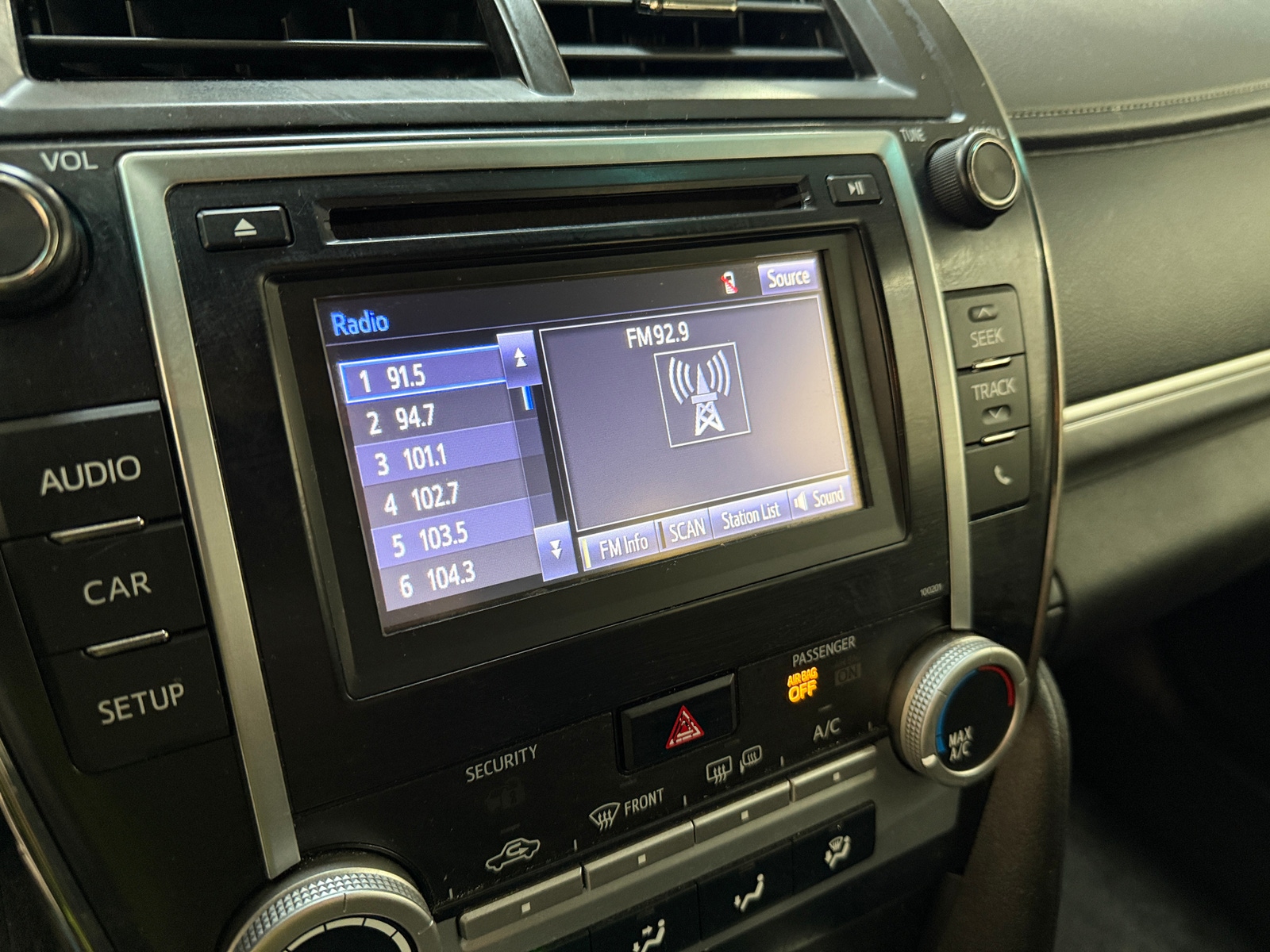 Thumbnail: 2014 Toyota Camry - 4