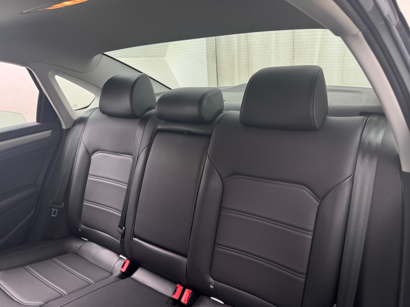 Thumbnail: 2020 Volkswagen Passat - 5