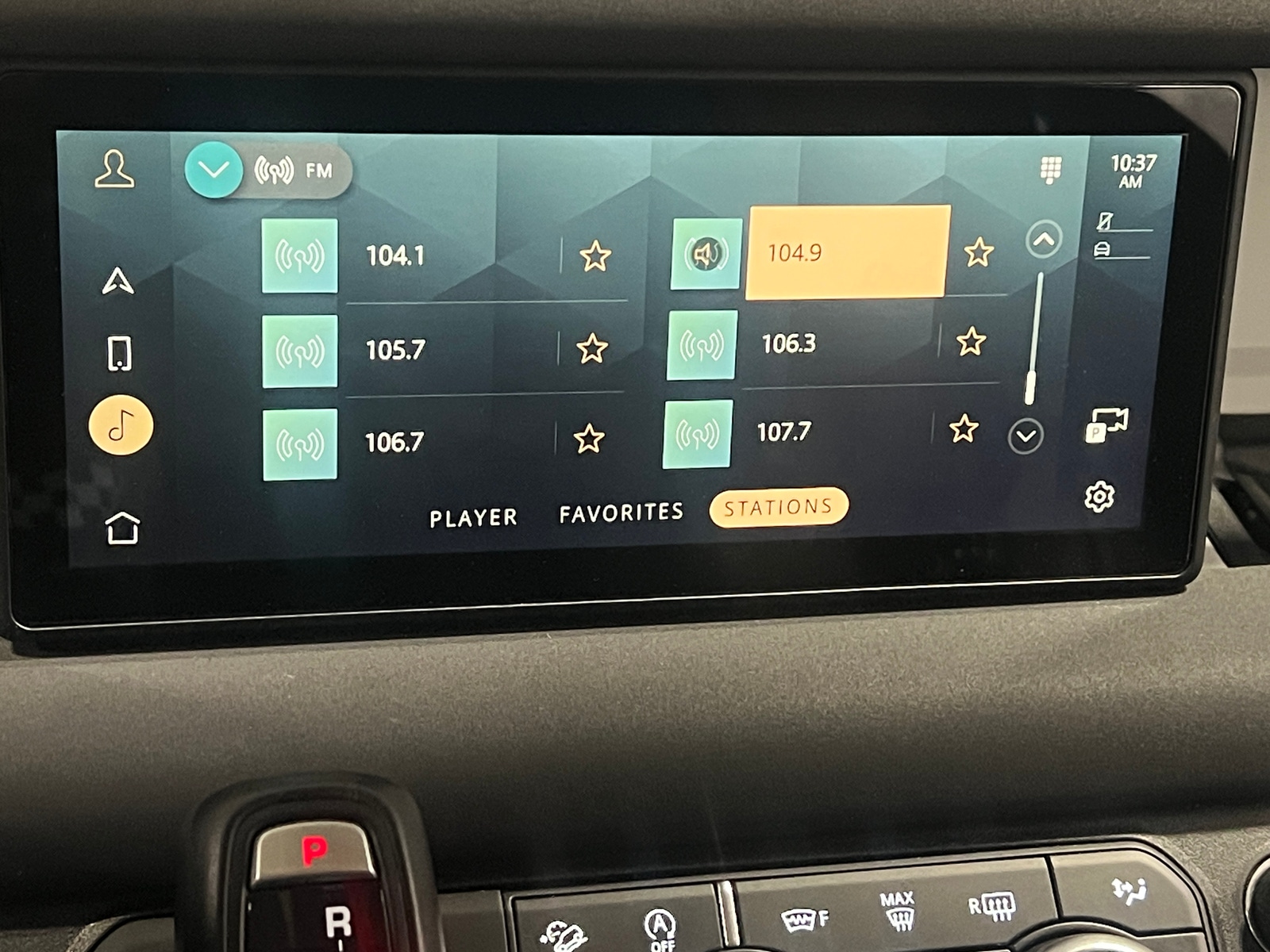 Thumbnail: 2020 Land Rover Defender - 3