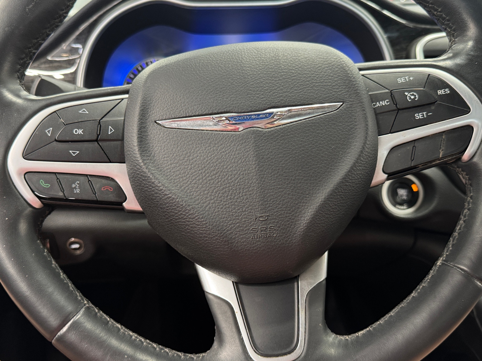 Thumbnail: 2015 Chrysler 200 - 4