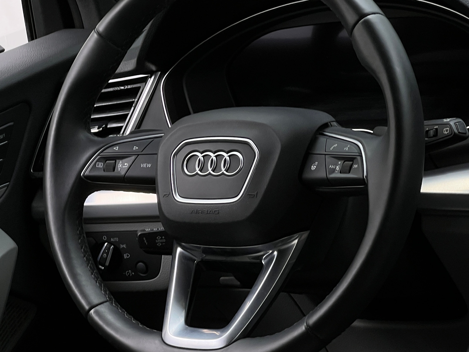 Thumbnail: 2022 Audi Q5 - 4