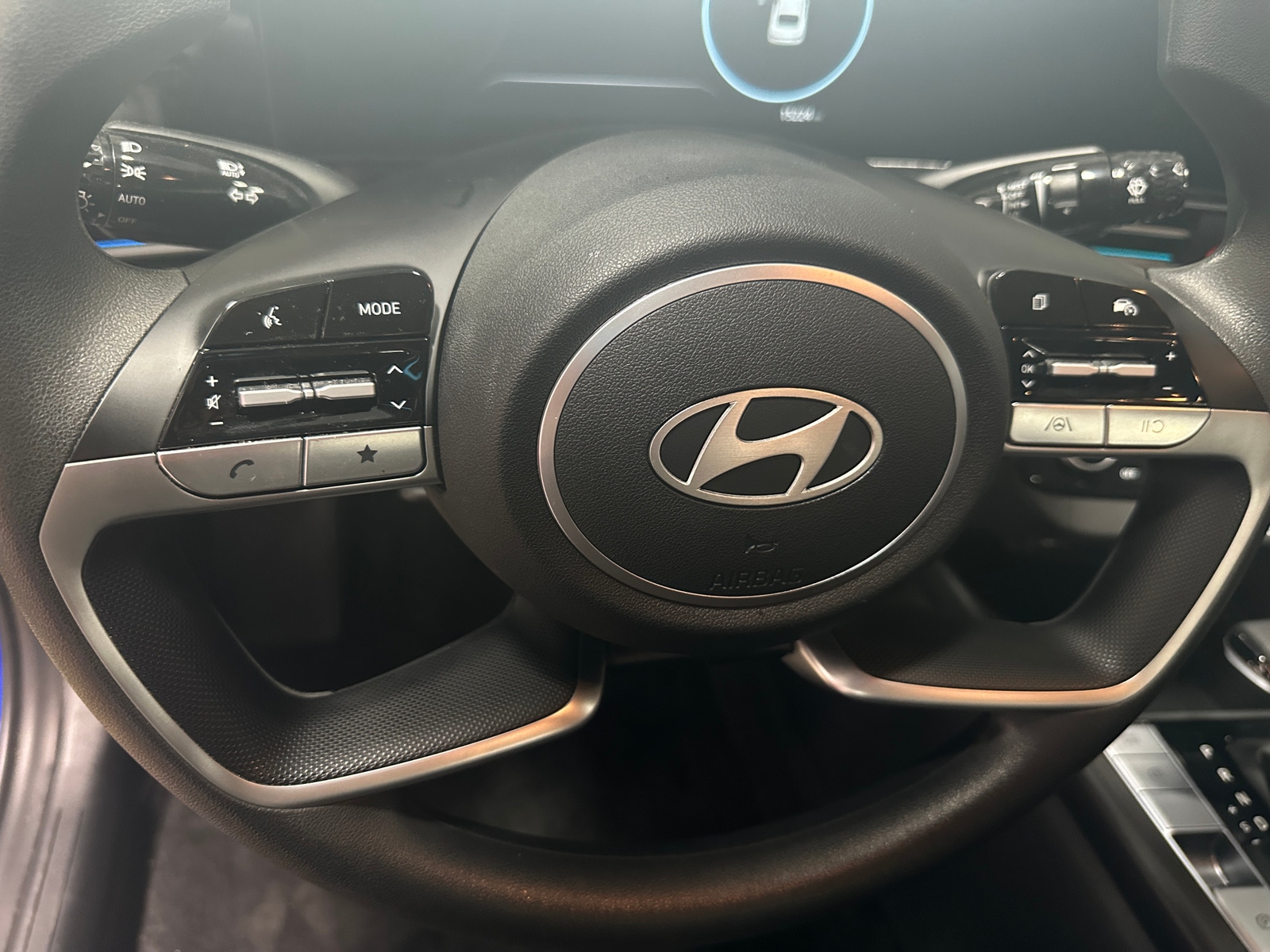 Thumbnail: 2024 Hyundai Elantra - 5
