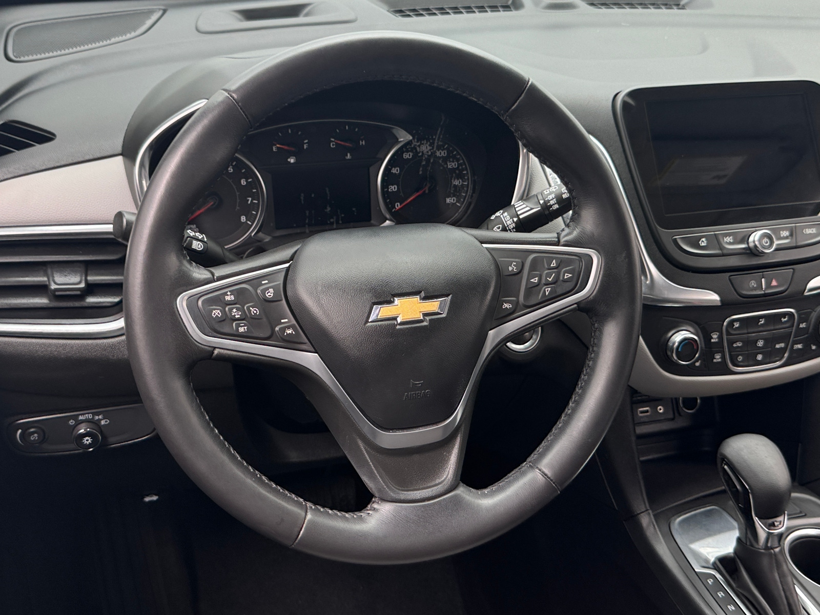 Thumbnail: 2022 Chevrolet Equinox - 5
