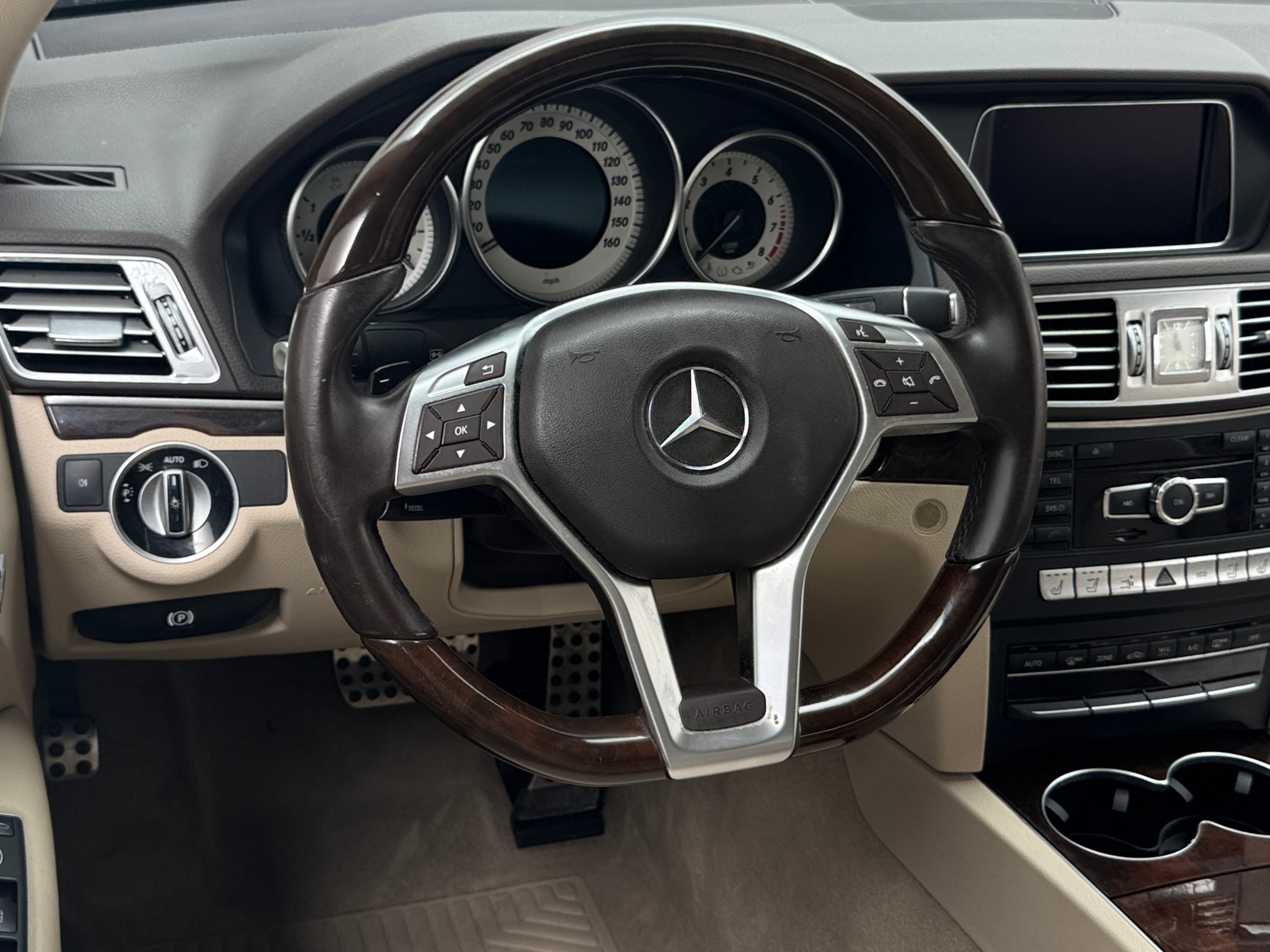 Thumbnail: 2015 Mercedes-Benz E-Class - 4