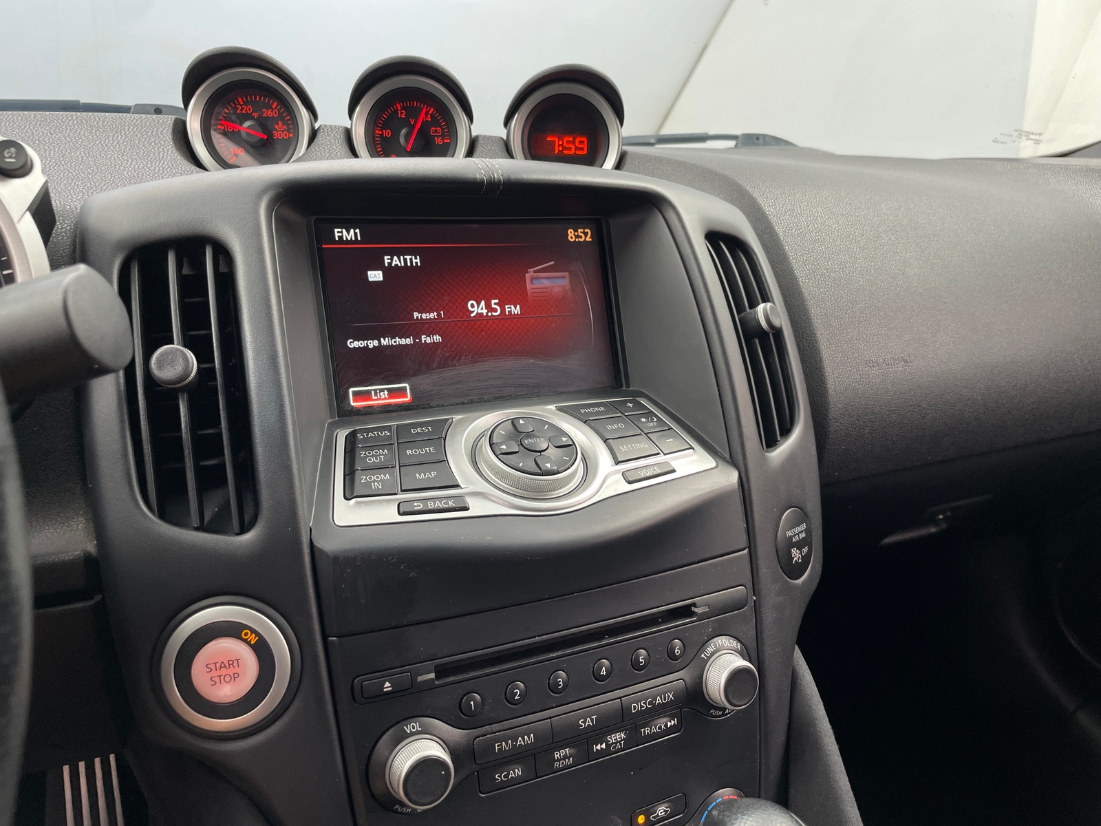 Thumbnail: 2010 Nissan Z - 3