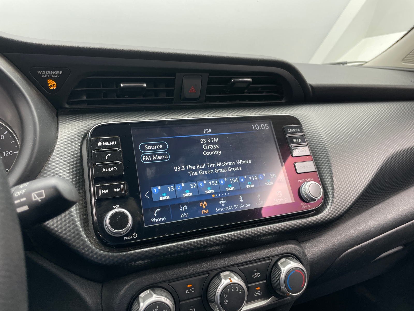 Thumbnail: 2023 Nissan Kicks - 4