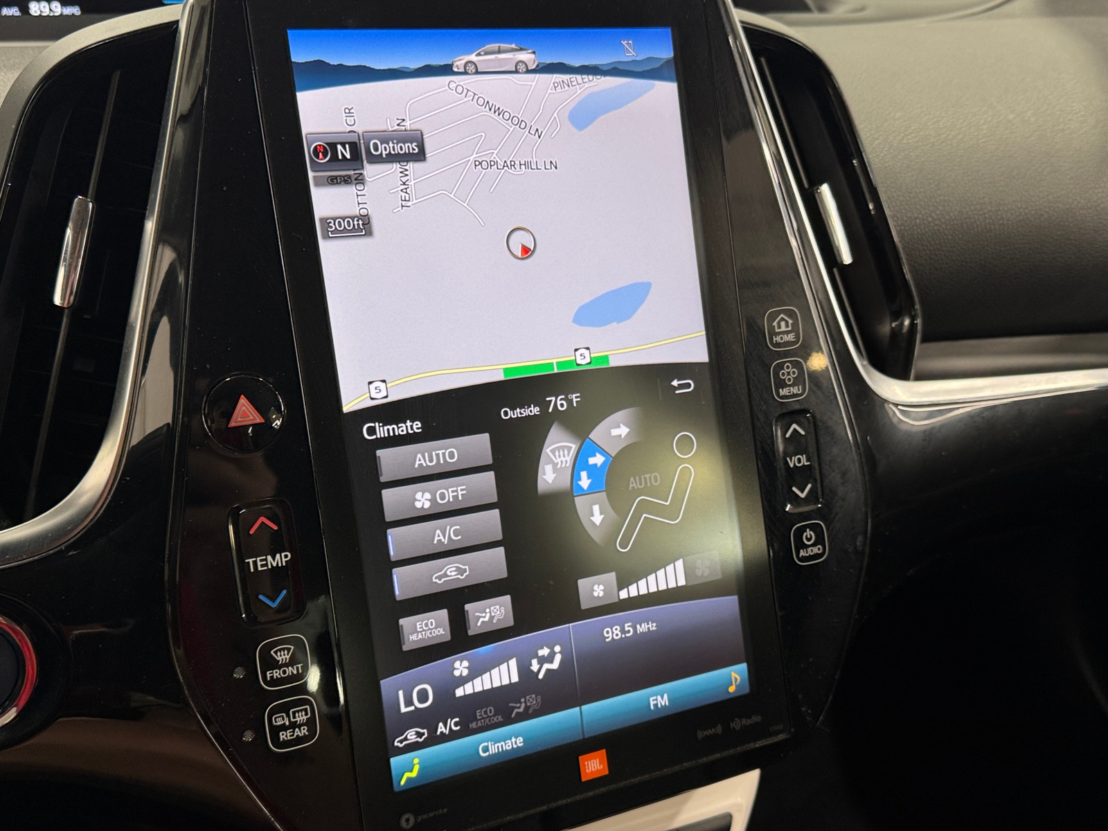 Thumbnail: 2017 Toyota Prius Prime - 4
