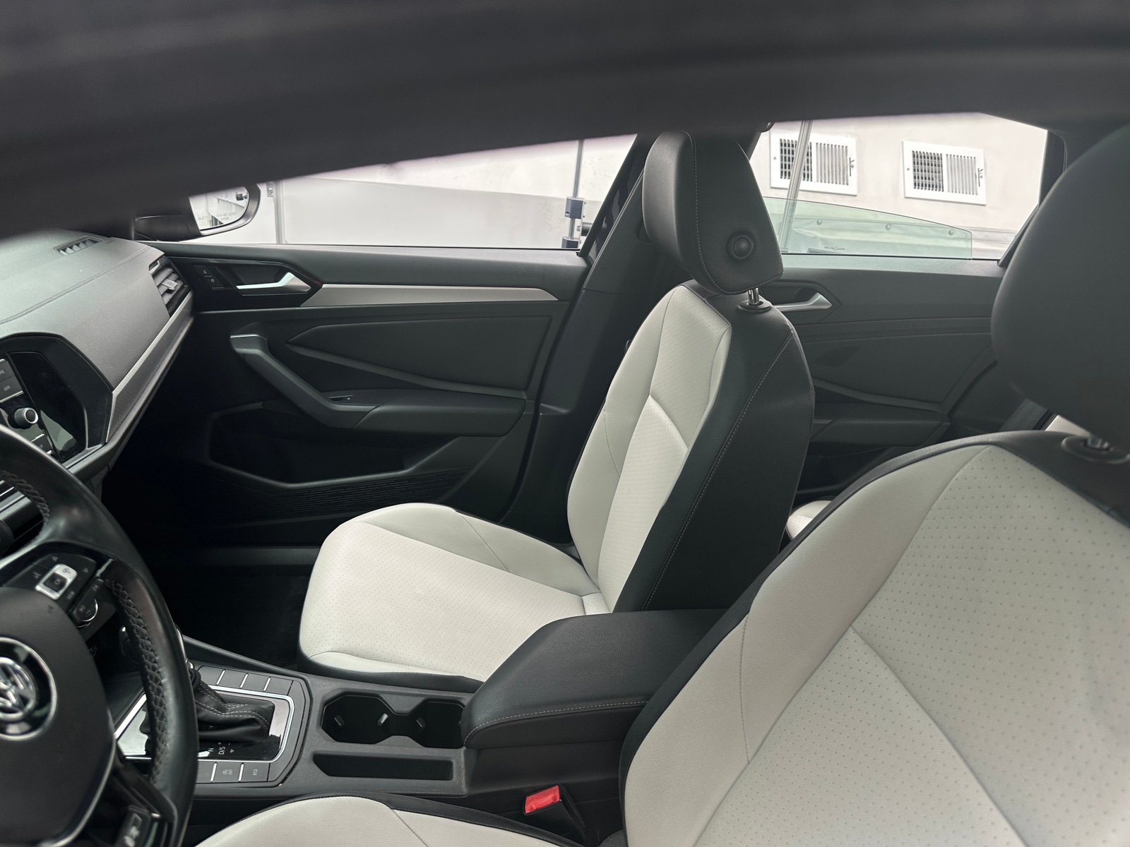 Thumbnail: 2019 Volkswagen Jetta - 2