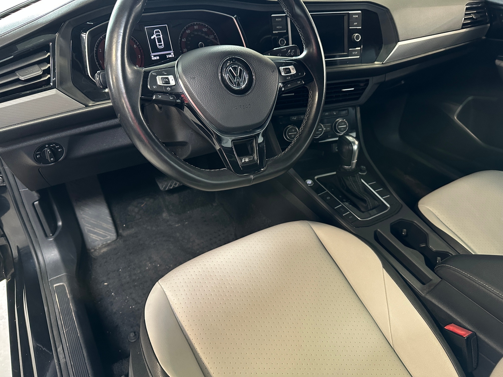 Thumbnail: 2019 Volkswagen Jetta - 3