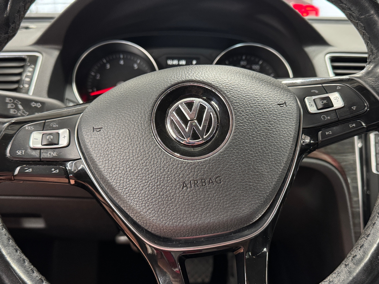 Thumbnail: 2018 Volkswagen Passat - 4