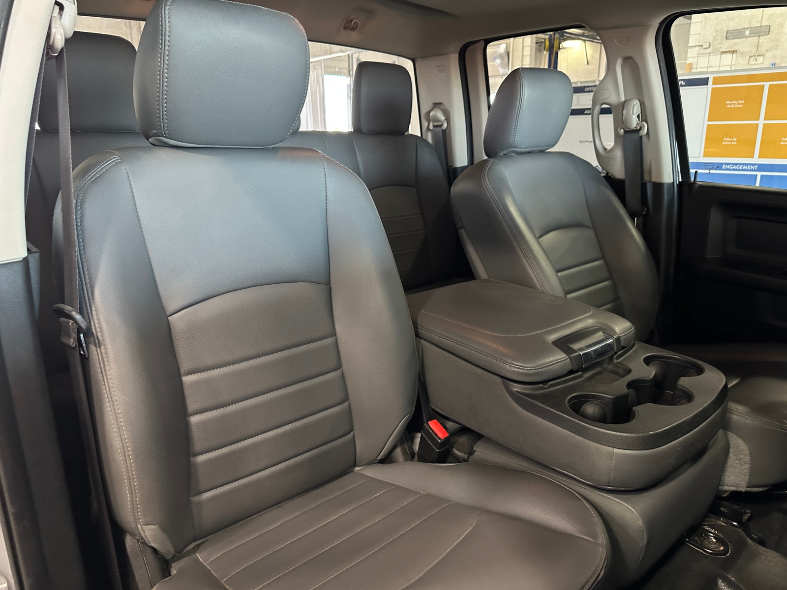 Thumbnail: 2019 RAM 1500 Classic - 2