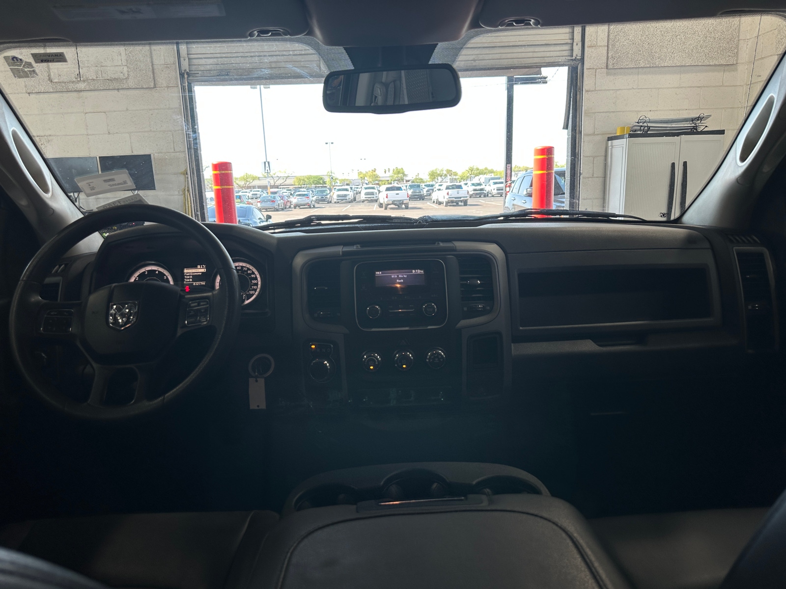 Thumbnail: 2019 RAM 1500 Classic - 3