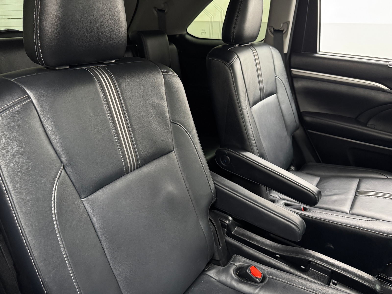 Thumbnail: 2018 Toyota Highlander - 5