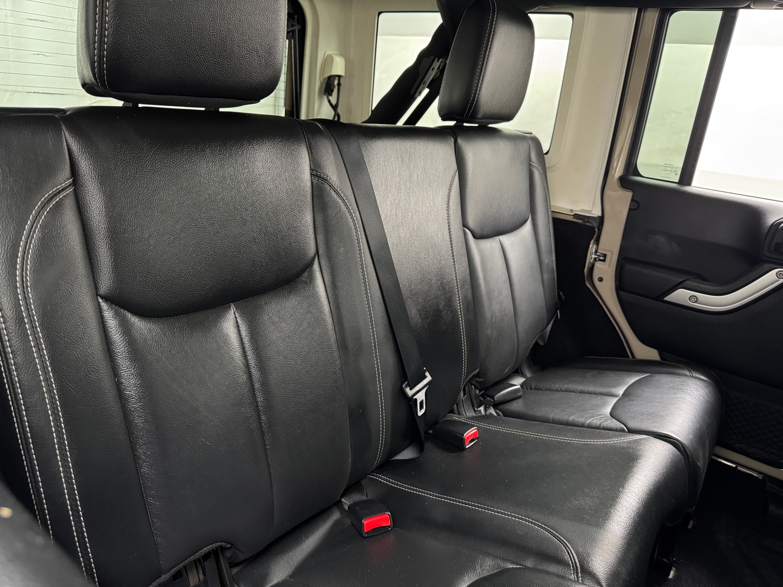 Thumbnail: 2016 Jeep Wrangler - 5
