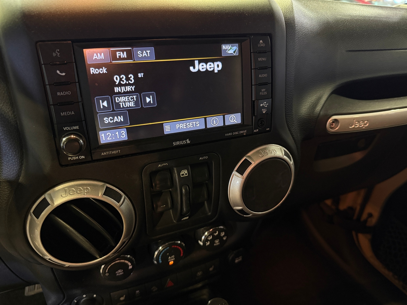 Thumbnail: 2016 Jeep Wrangler - 3