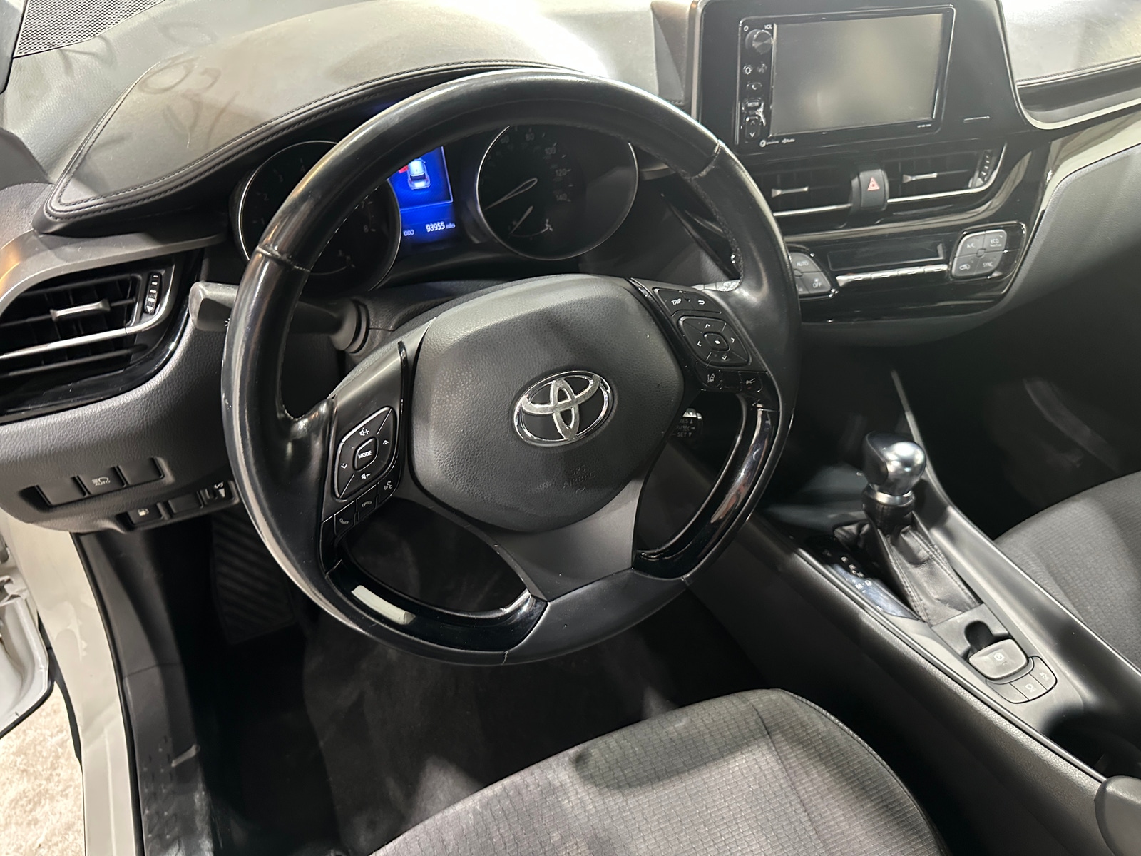 Thumbnail: 2018 Toyota C-HR - 5