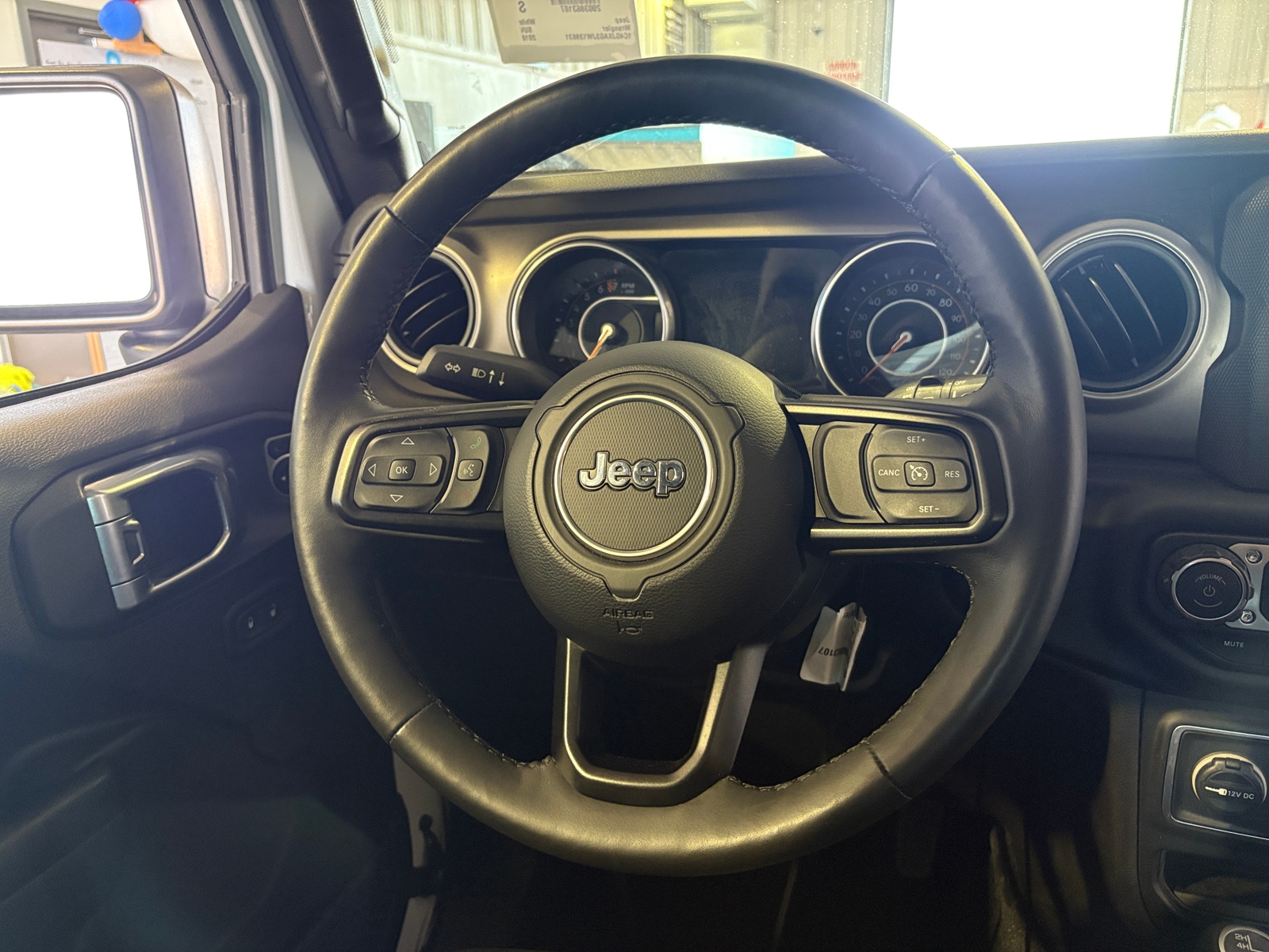 Thumbnail: 2018 Jeep Wrangler - 5