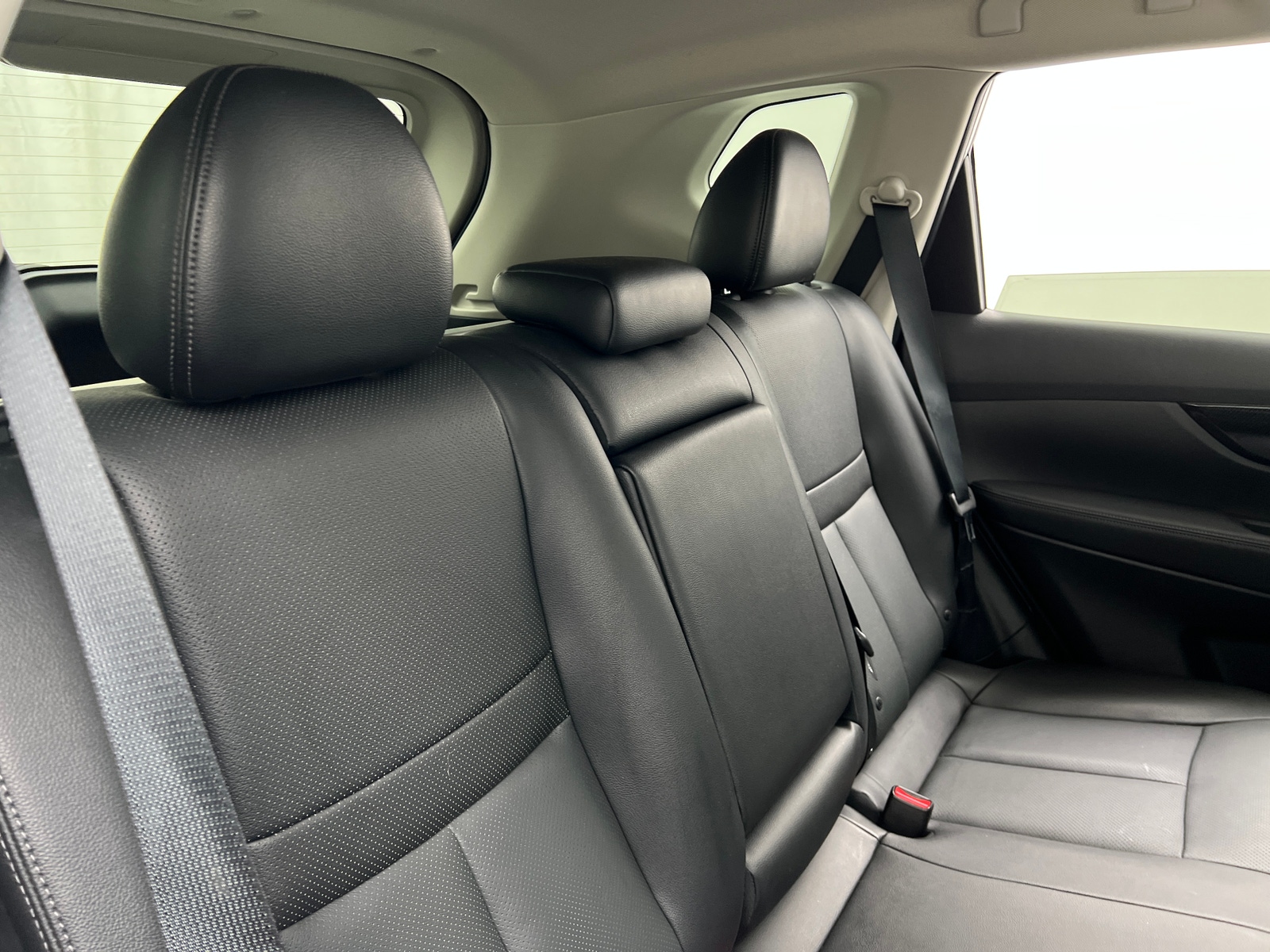 Thumbnail: 2017 Nissan Rogue - 6