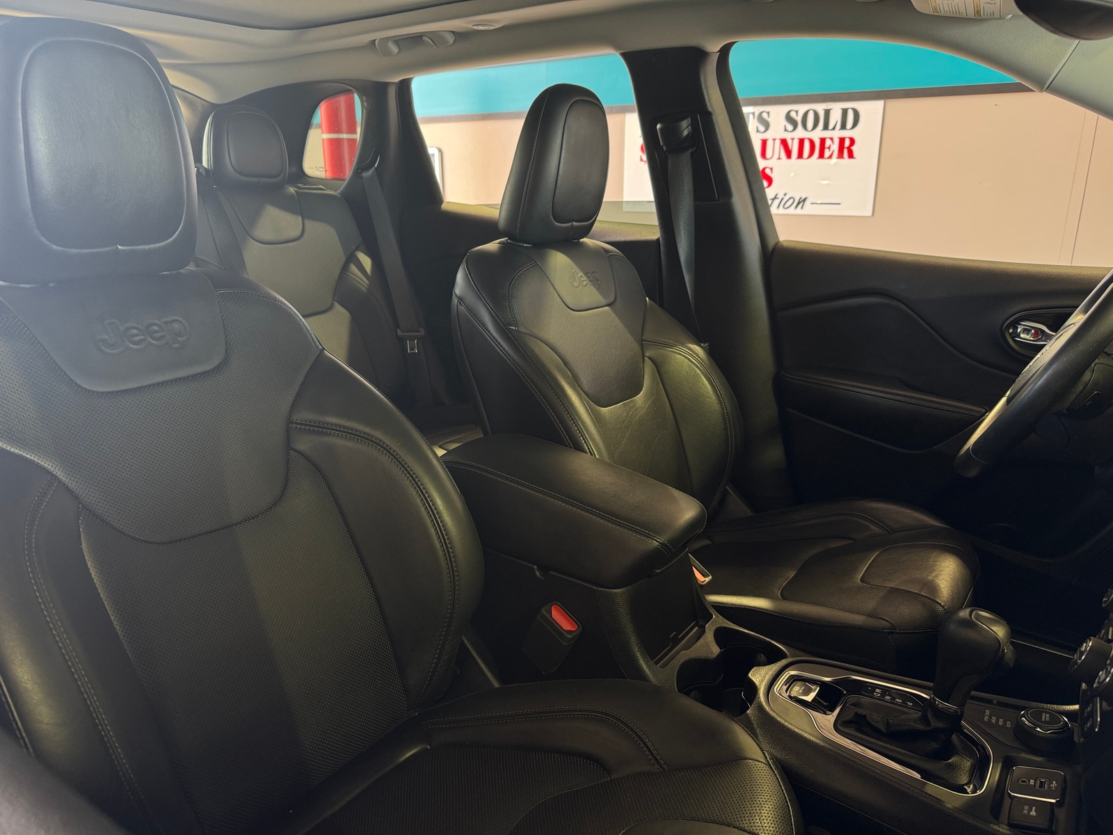 Thumbnail: 2019 Jeep Cherokee - 2