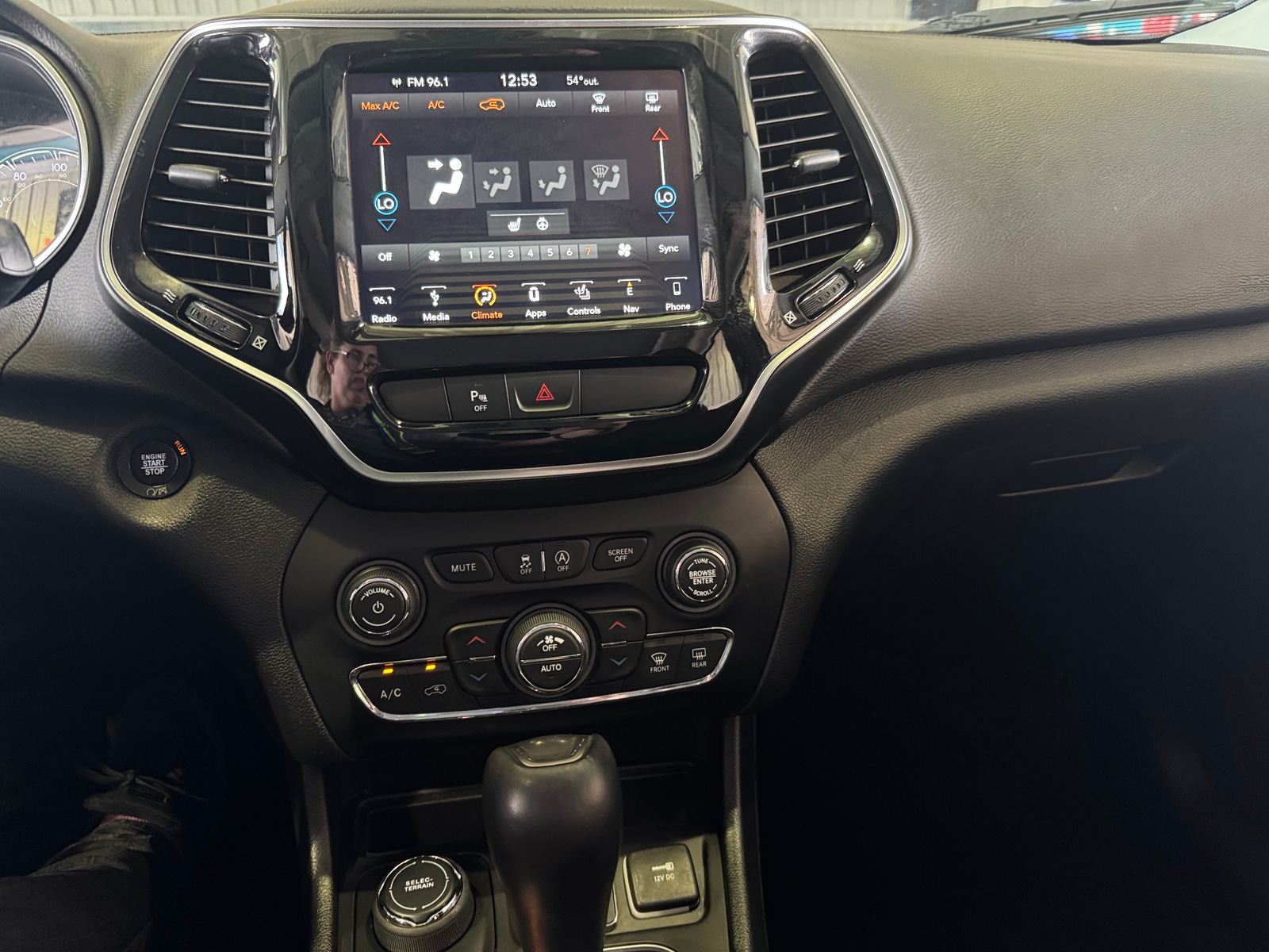 Thumbnail: 2019 Jeep Cherokee - 4