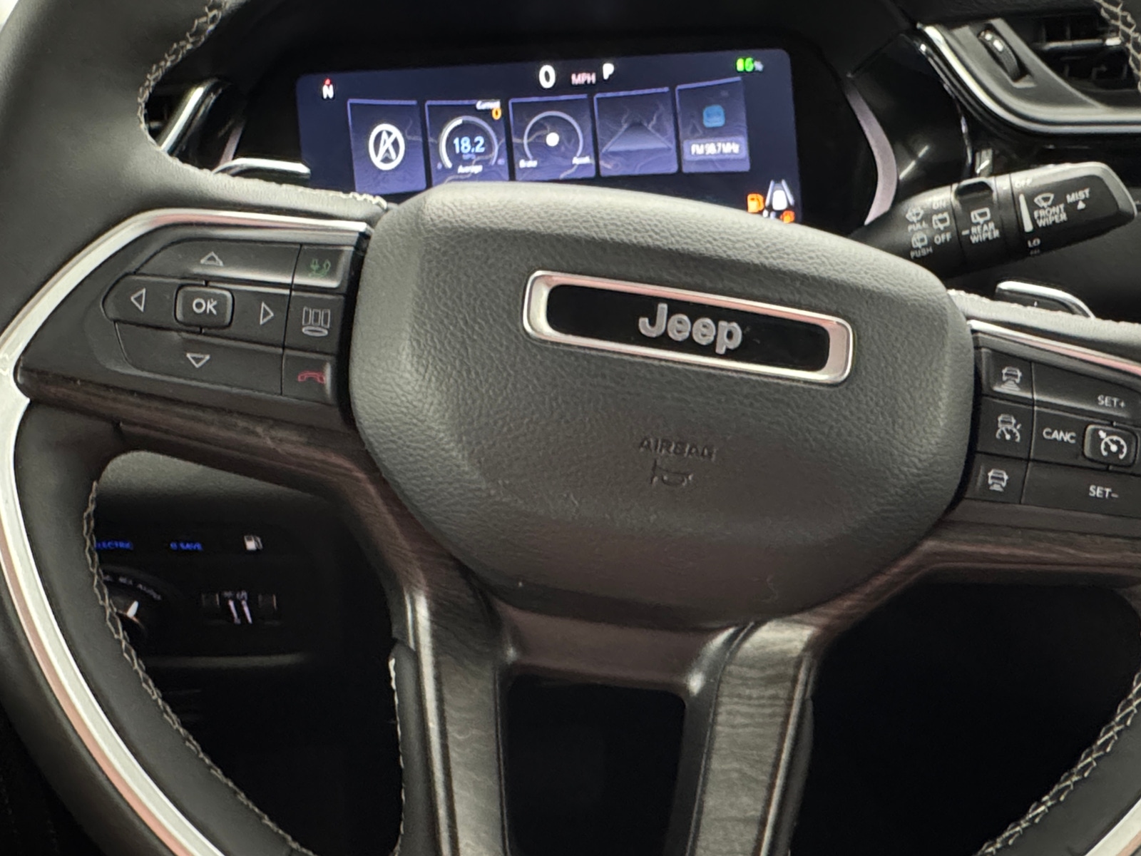 Thumbnail: 2024 Jeep Grand Cherokee - 4
