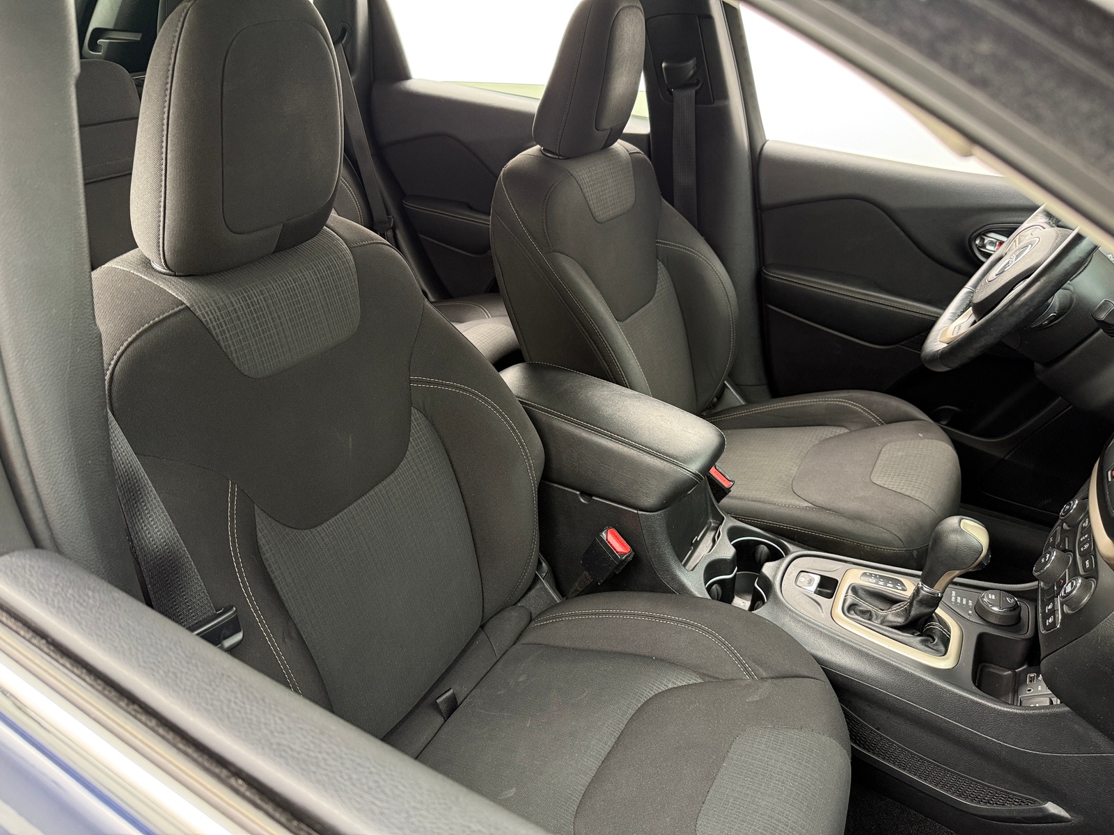 Thumbnail: 2015 Jeep Cherokee - 2