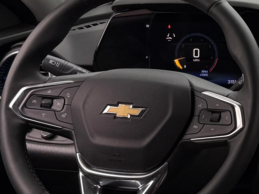 Thumbnail: 2025 Chevrolet Trax - 5