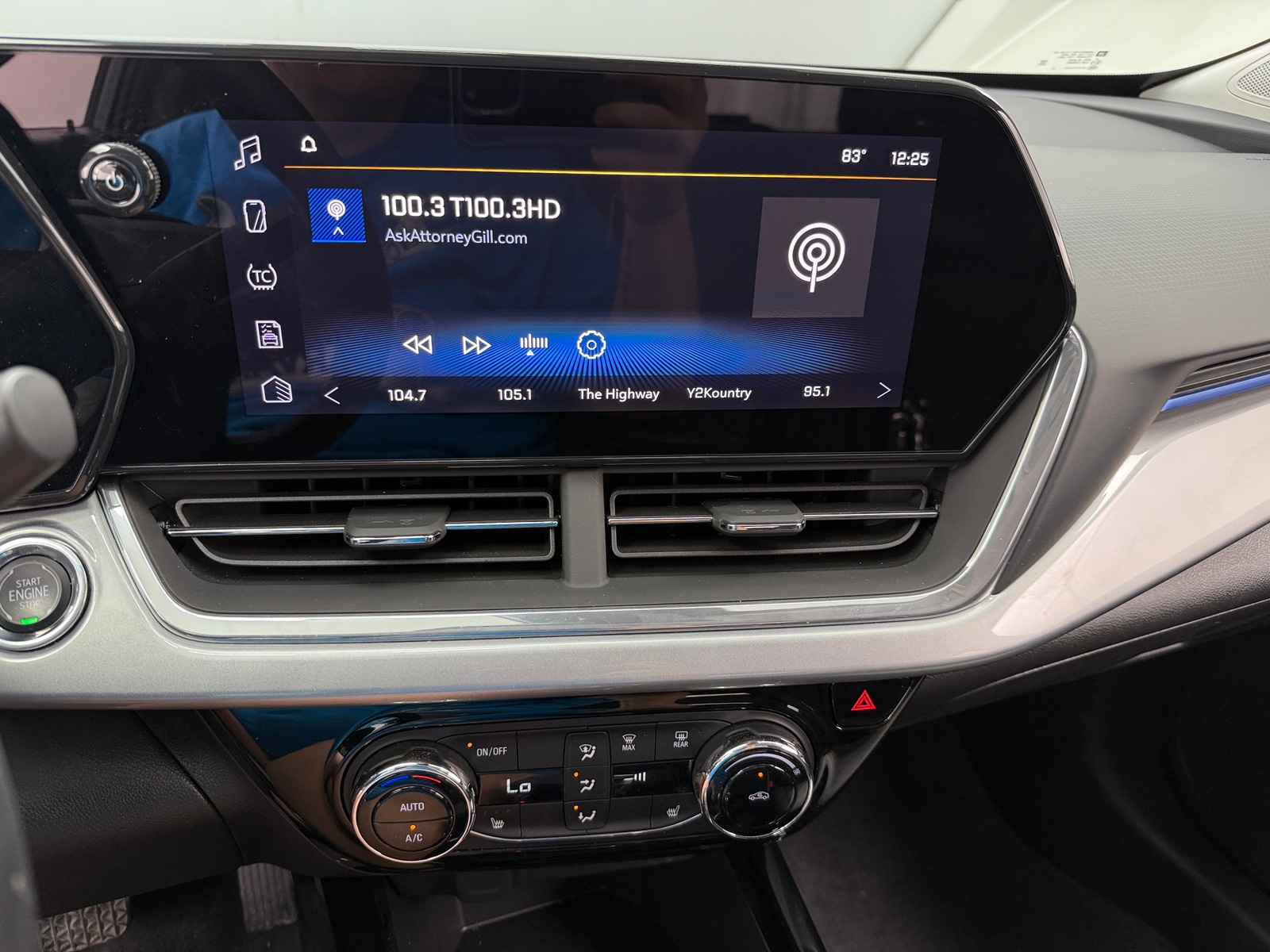 Thumbnail: 2025 Chevrolet Trax - 4