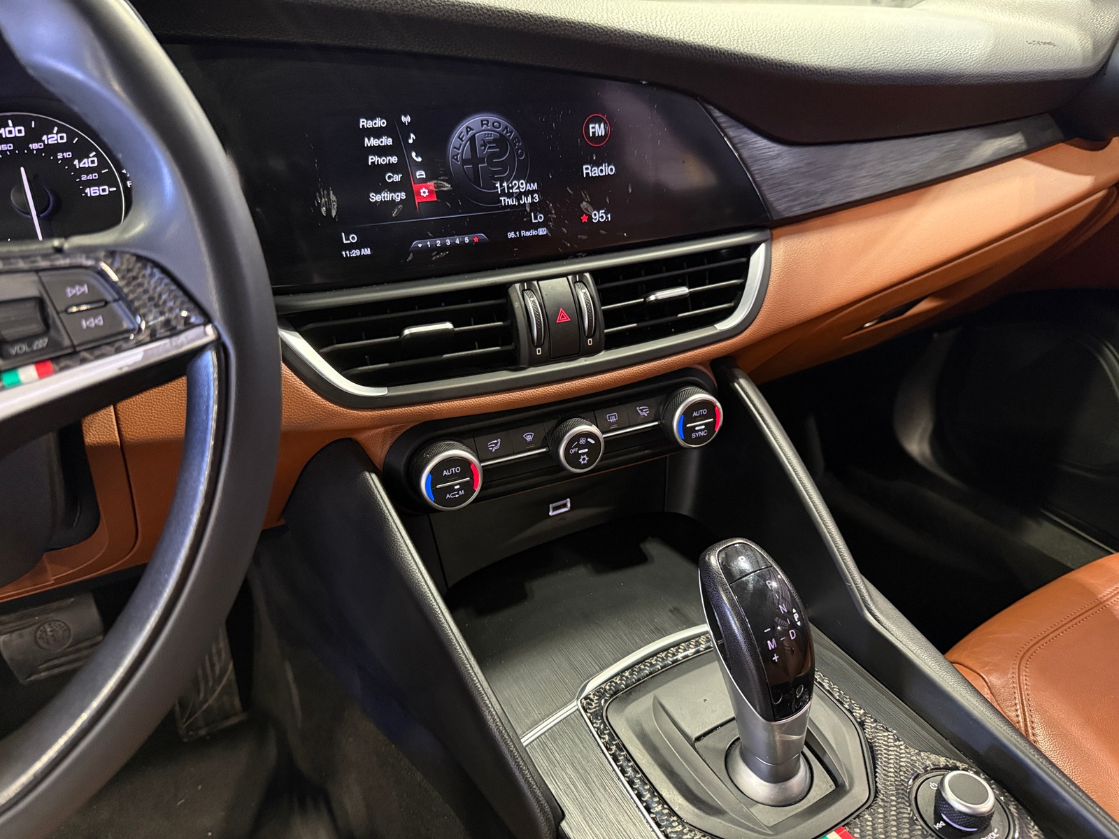 Thumbnail: 2017 Alfa Romeo Giulia - 3