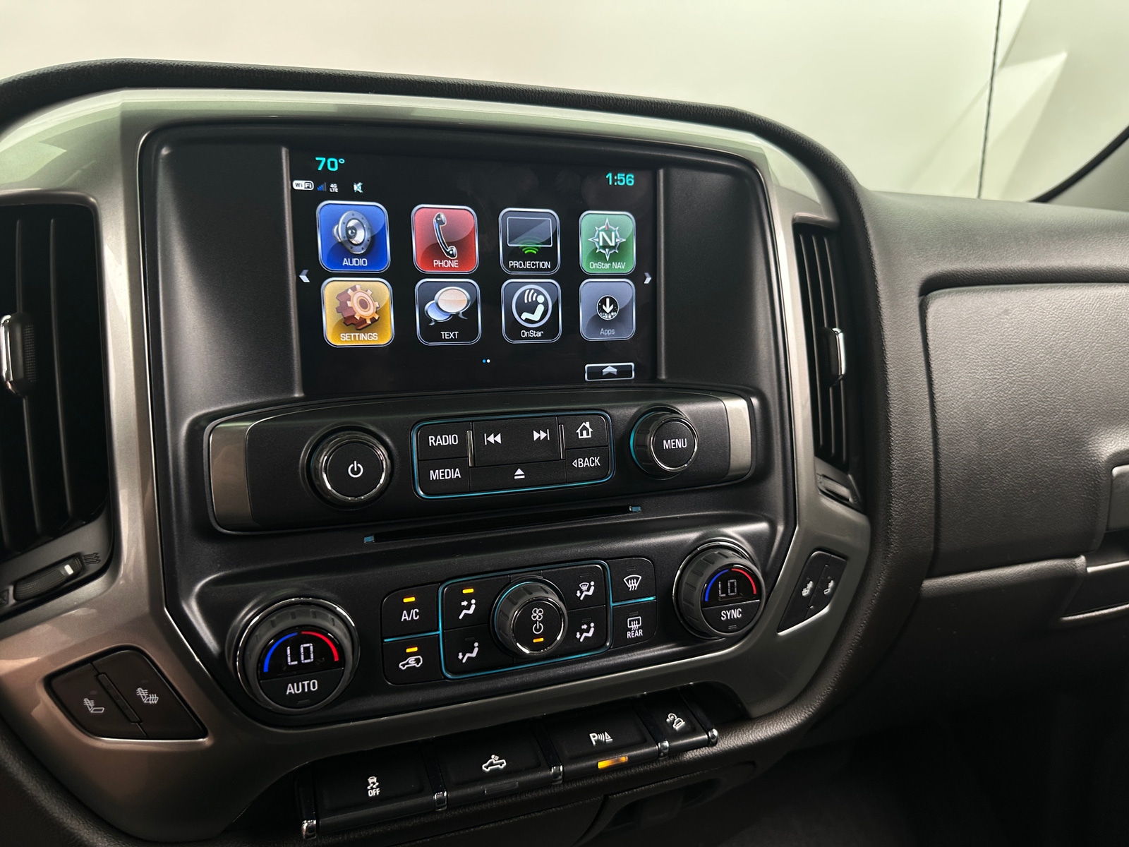 Thumbnail: 2019 Chevrolet Silverado 1500 - 4