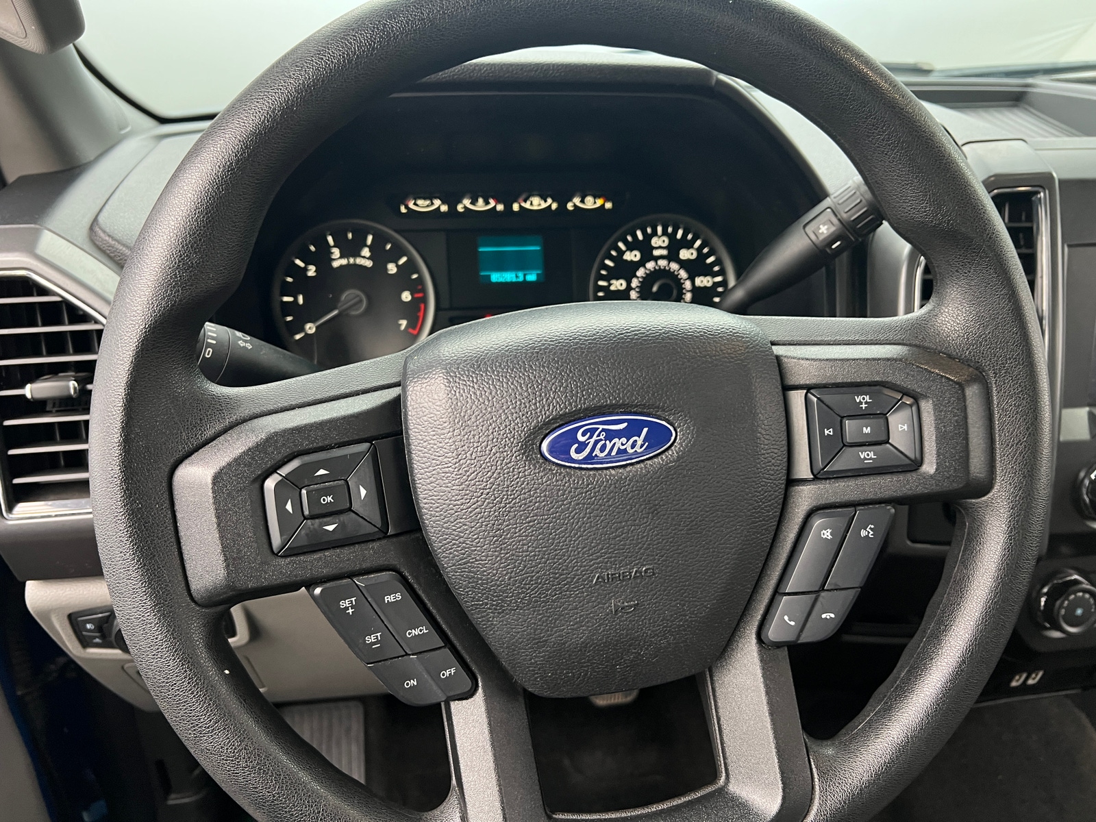 Thumbnail: 2019 Ford Econoline - 5