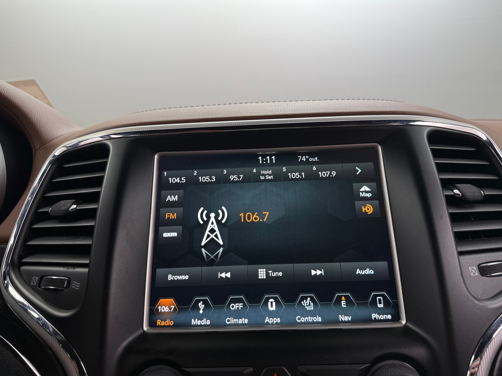 Thumbnail: 2018 Jeep Grand Cherokee - 3