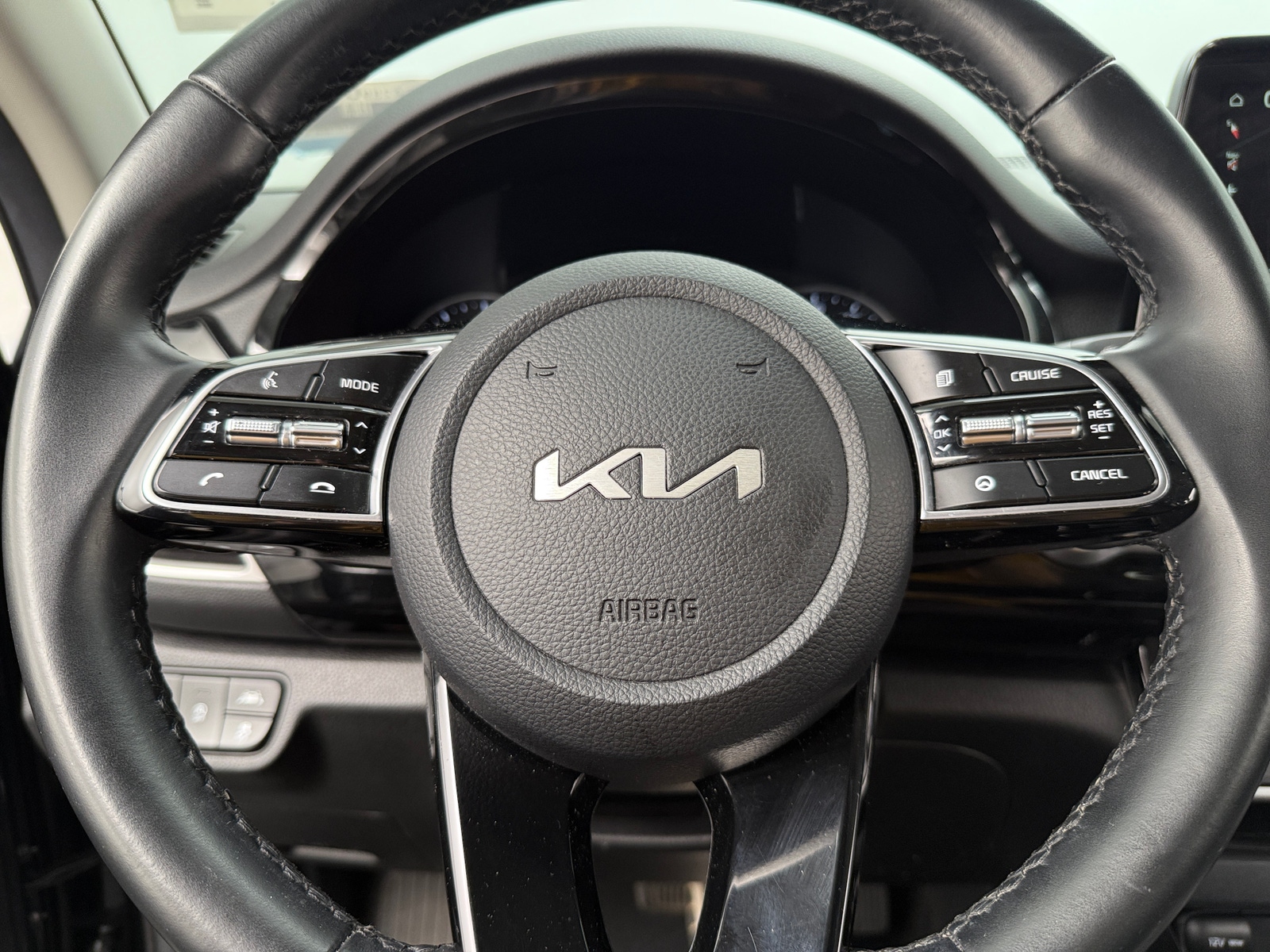 Thumbnail: 2023 Kia Seltos - 4