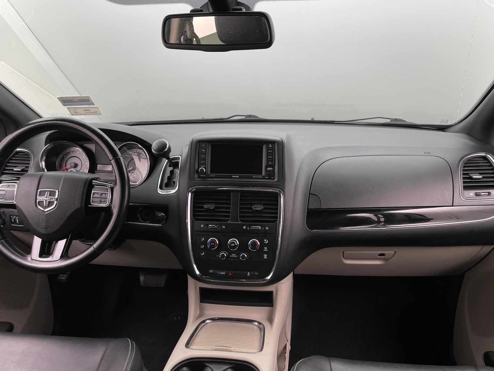 Thumbnail: 2019 Dodge Grand Caravan - 3