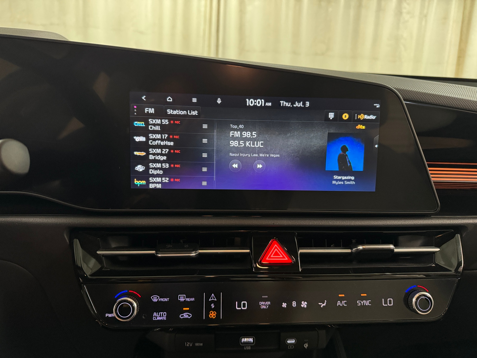 Thumbnail: 2024 Kia Niro - 4